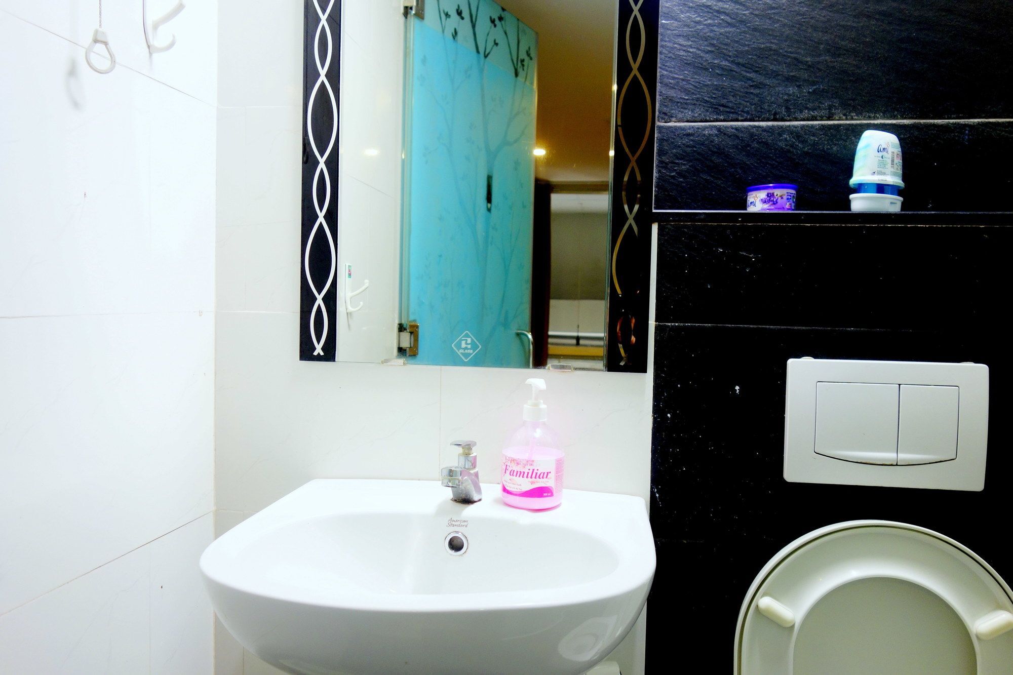 Wanderlust Saigon & Rooftop Bar Hostel