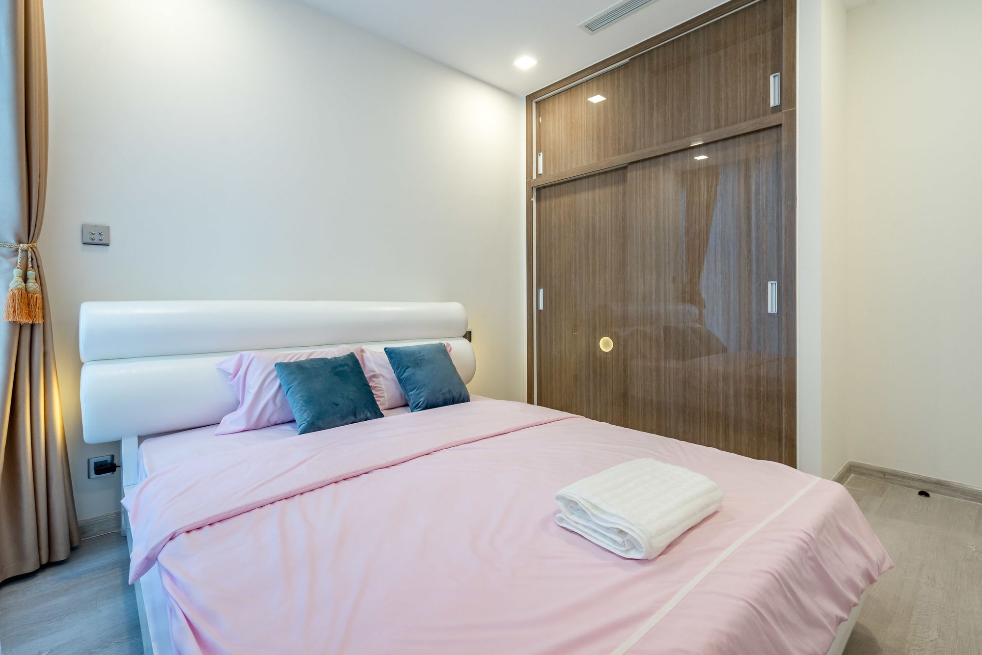 Urban House Saigon - Golden River * Ho Chi Minh City