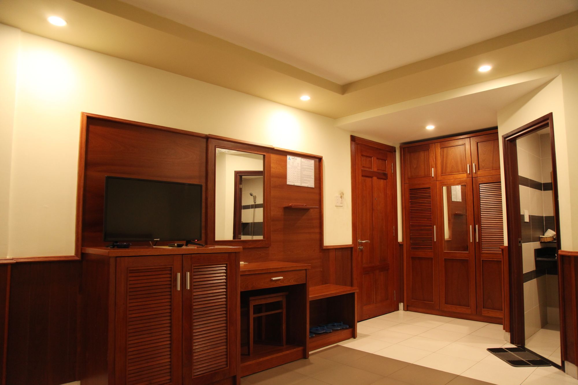 Hotel Tran Long 2*