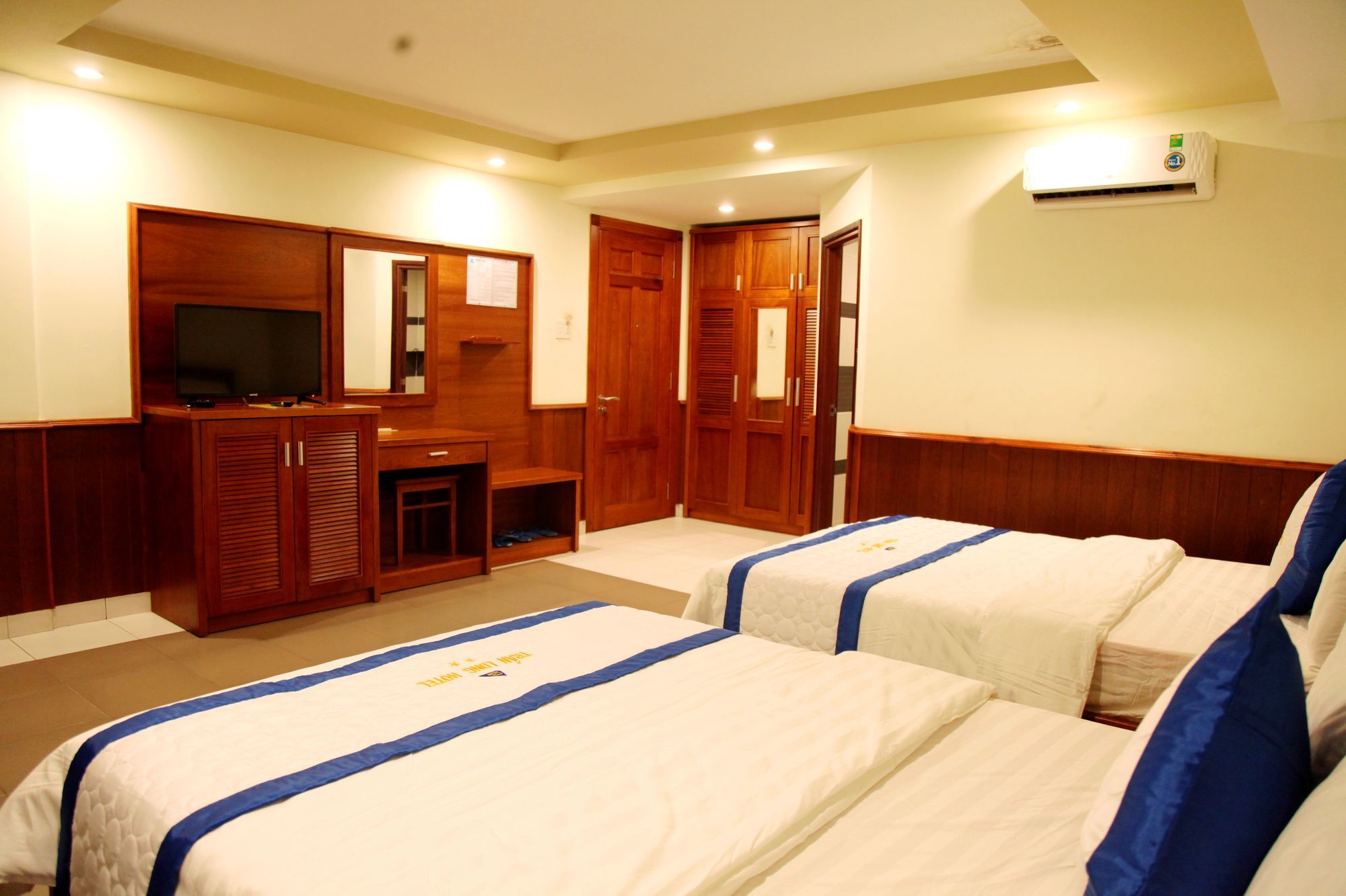 Hotel Tran Long