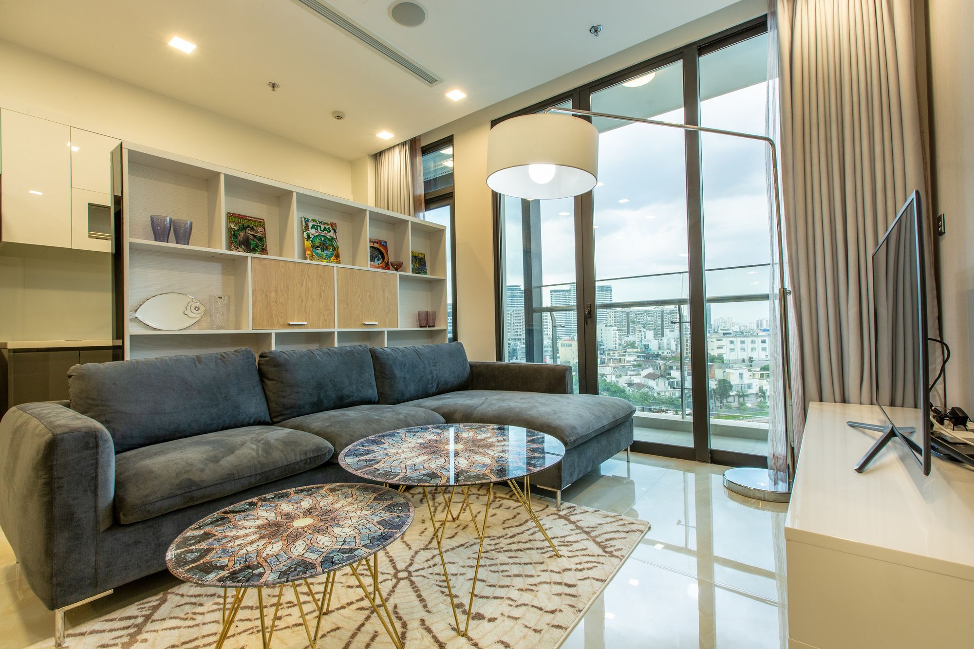 Apartment Urban House Saigon - Golden River *