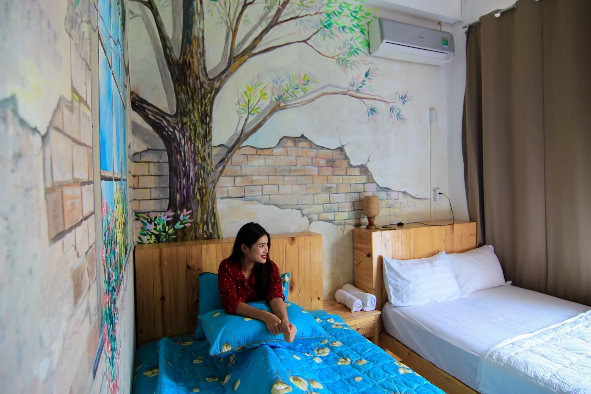 Wanderlust Saigon & Rooftop Bar Hostel *