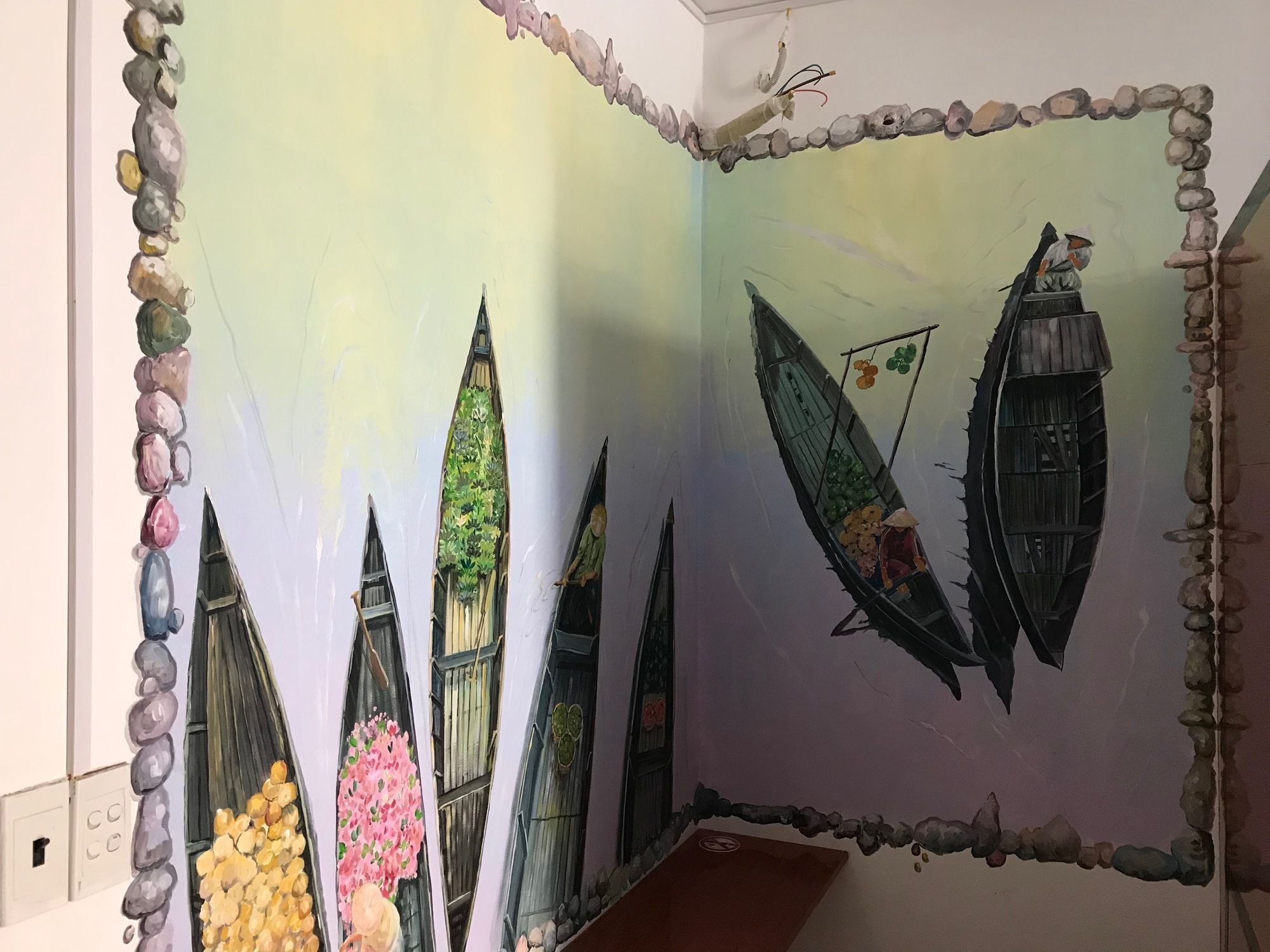 Hostel Wanderlust Saigon & Rooftop Bar