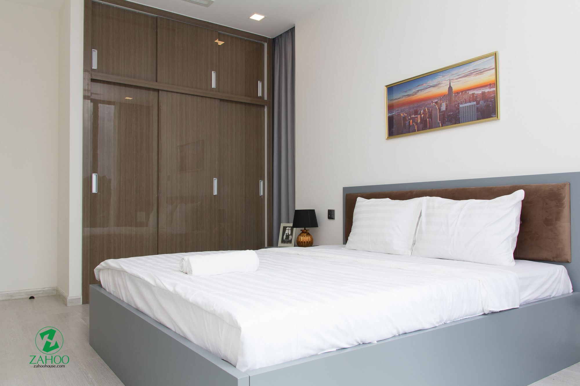 Zahoo House - Vinhomes Golden River *