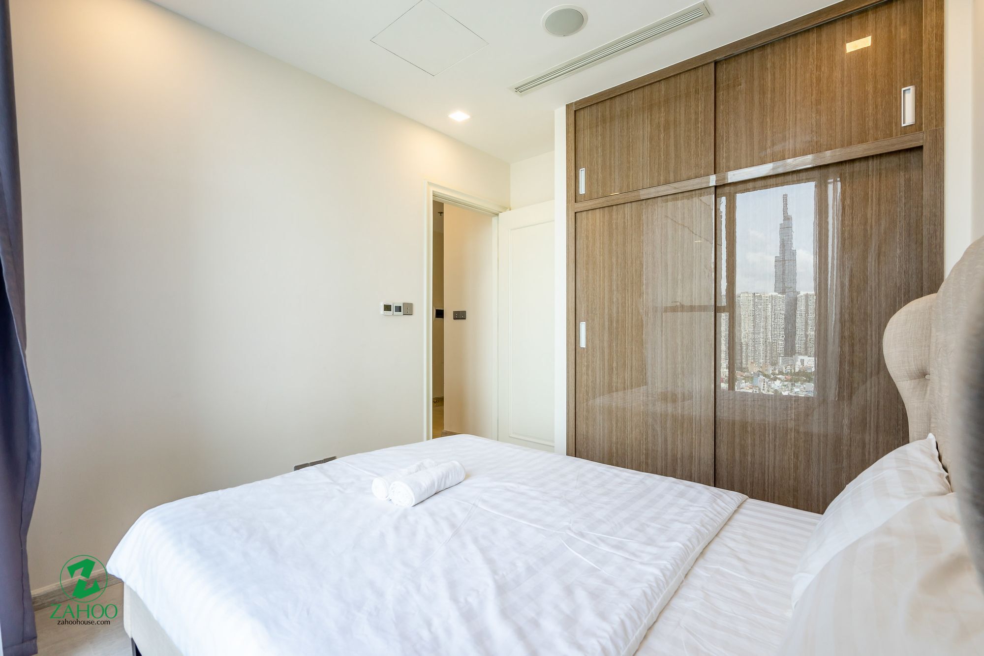 Zahoo House - Vinhomes Golden River * Ho Chi Minh City