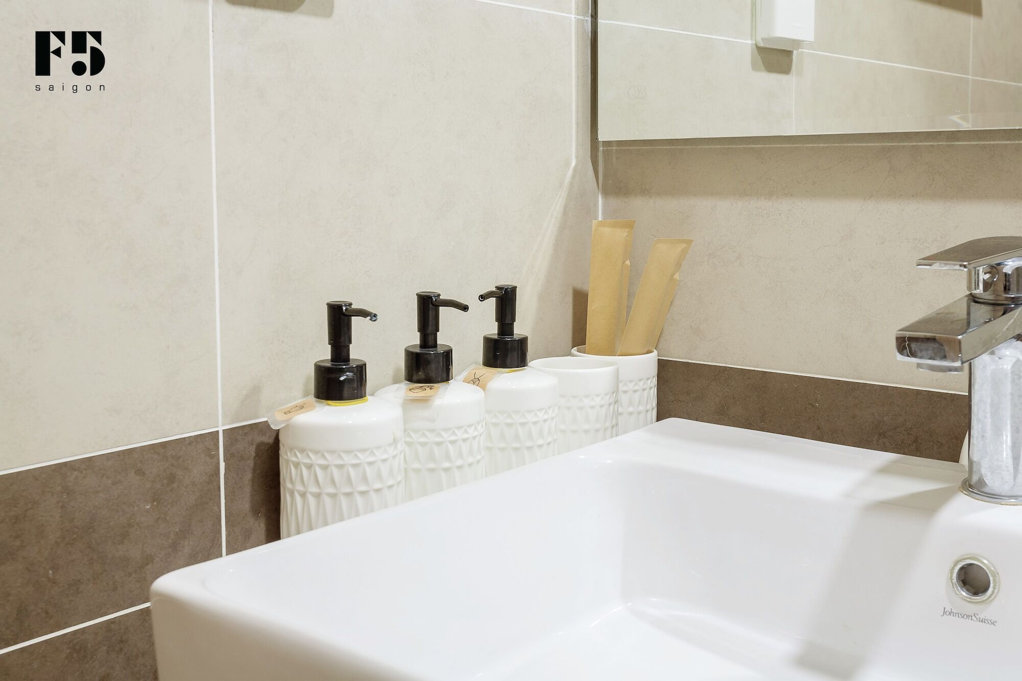 Apartment F5 Saigon Luxury