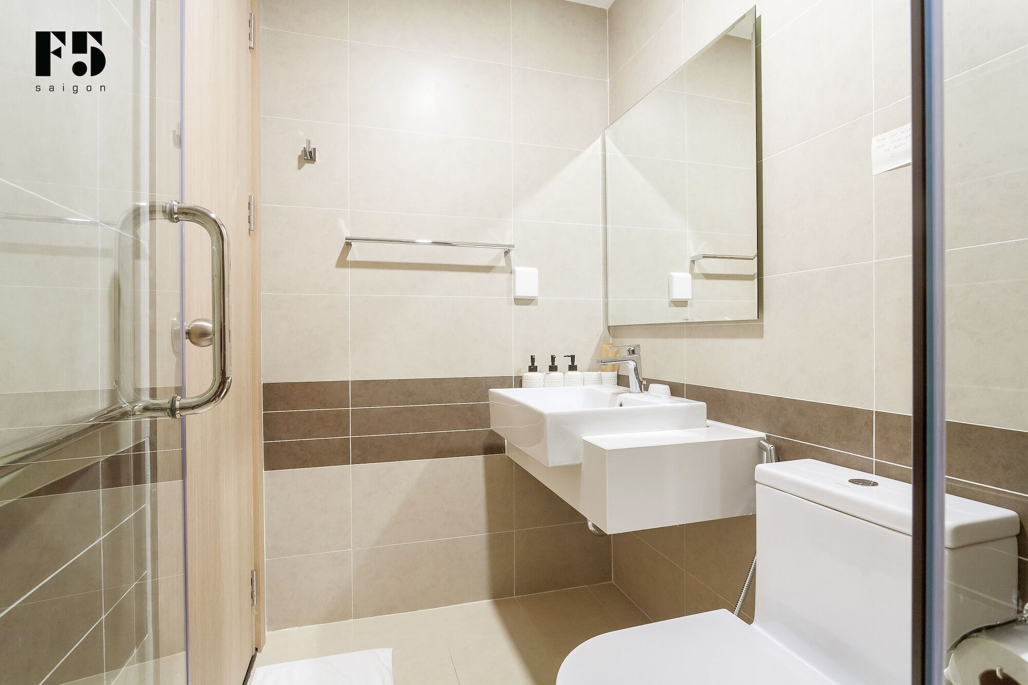 Apartment F5 Saigon Luxury *