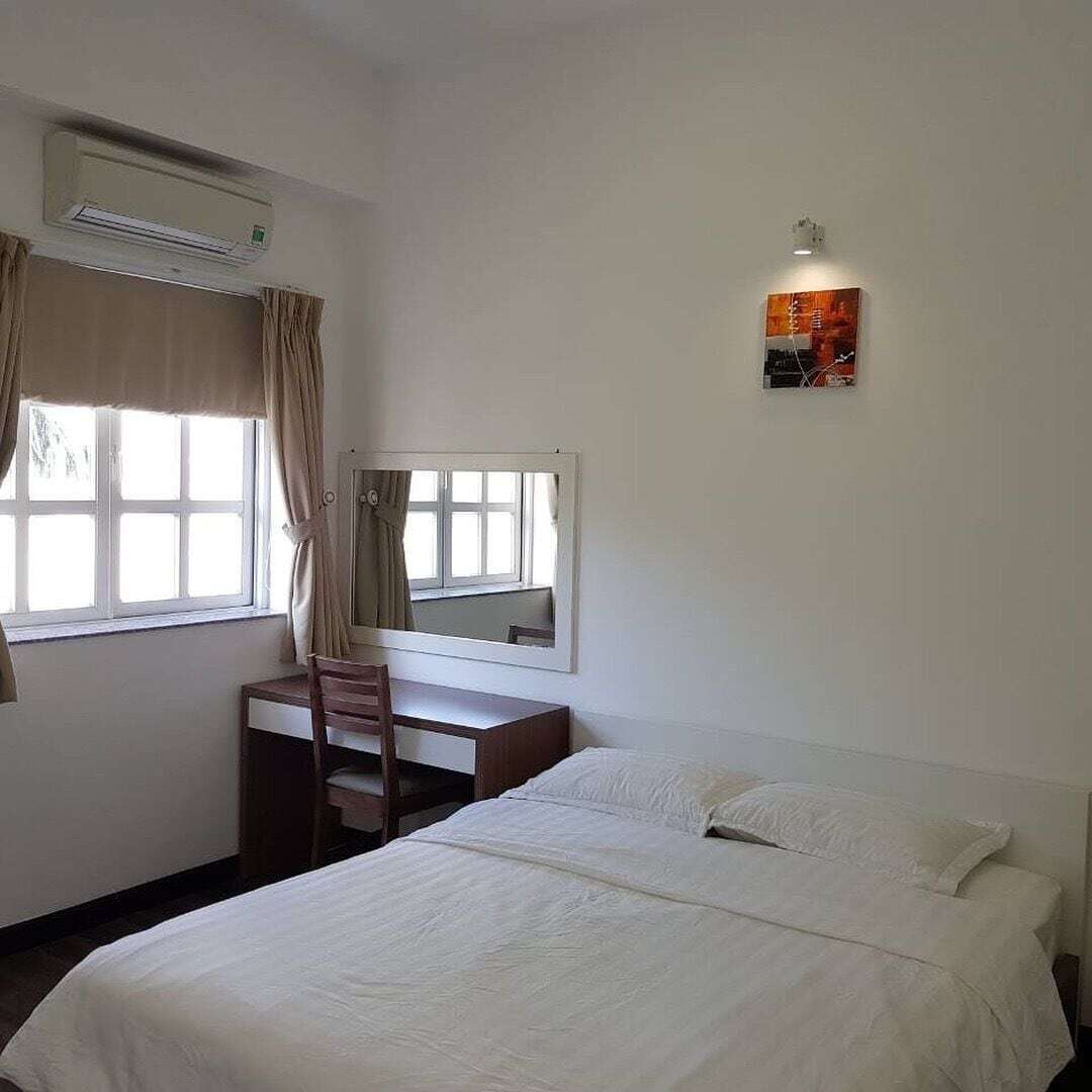 Pearl Service Apartment *