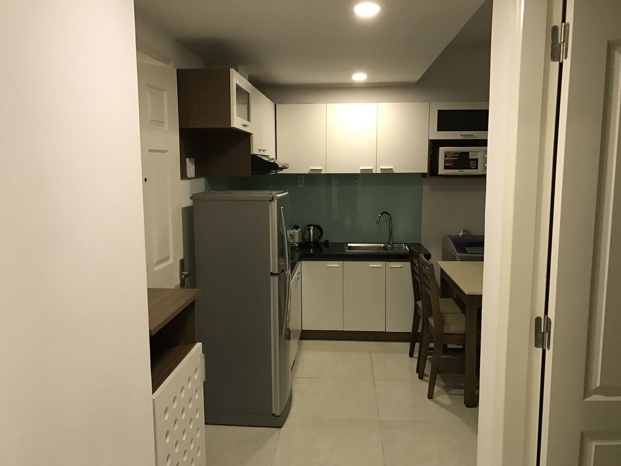 Pearl Service Apartment *