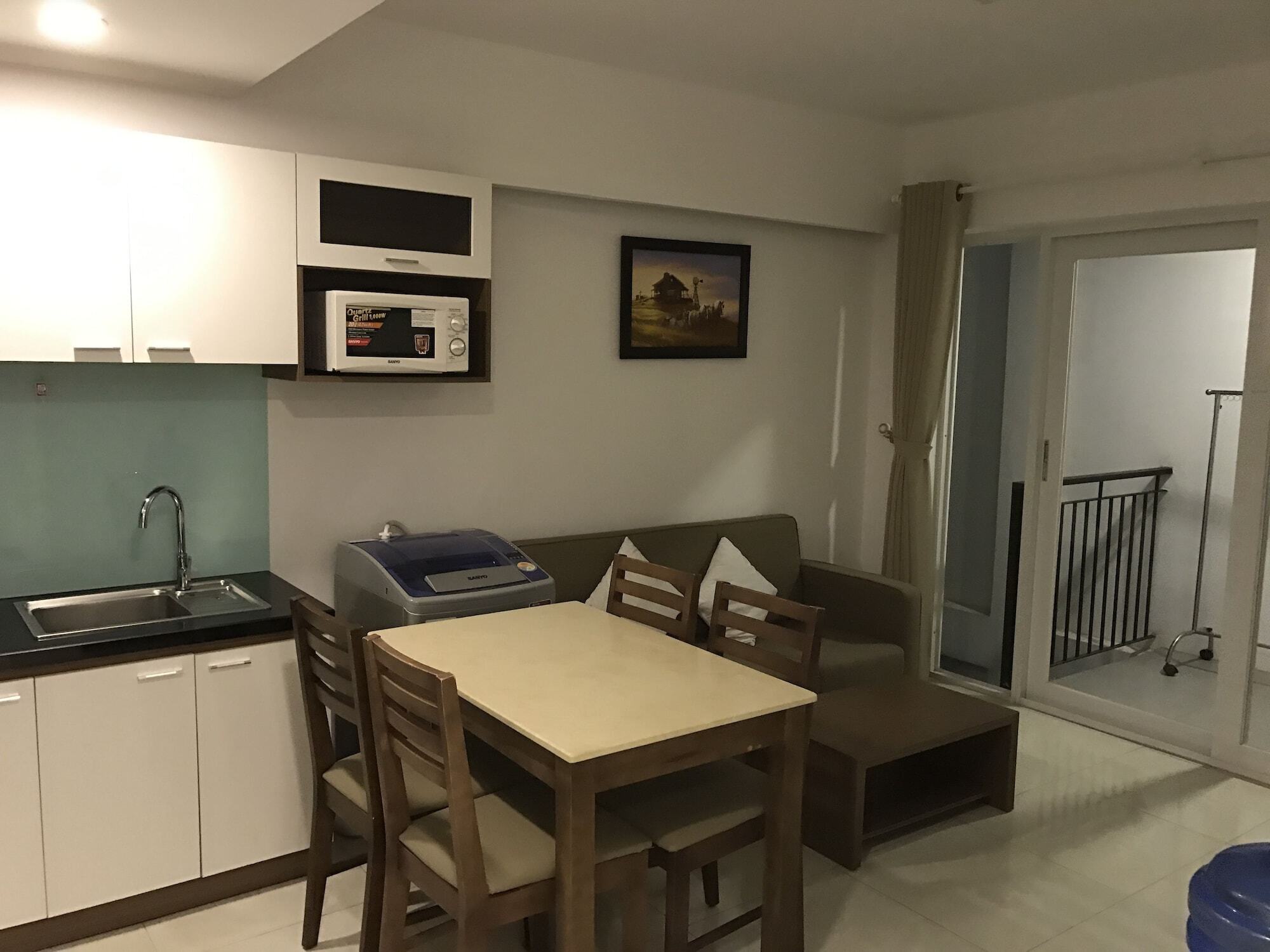 Pearl Service Apartment *