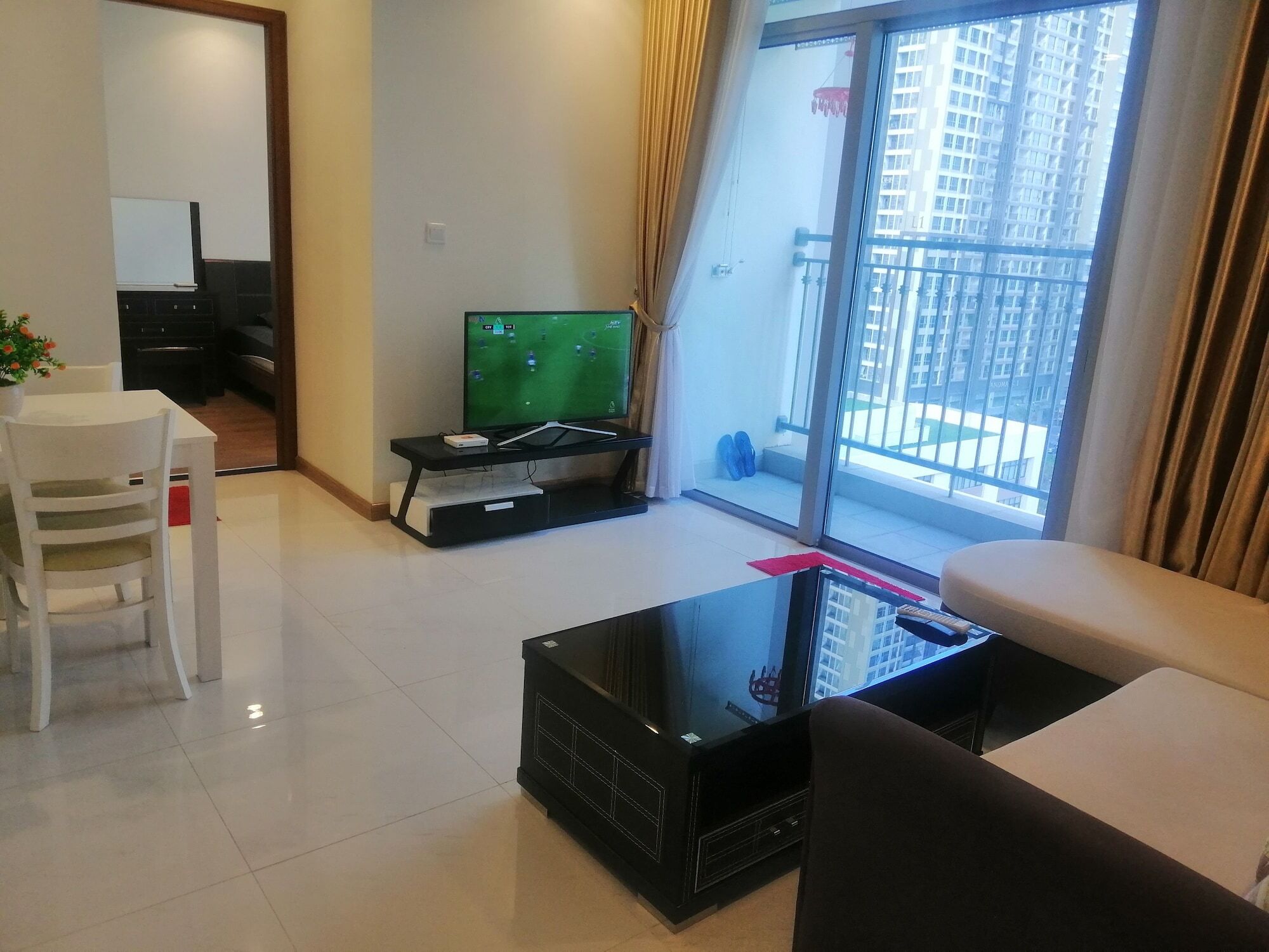 Apartment Vinhomes 4u *