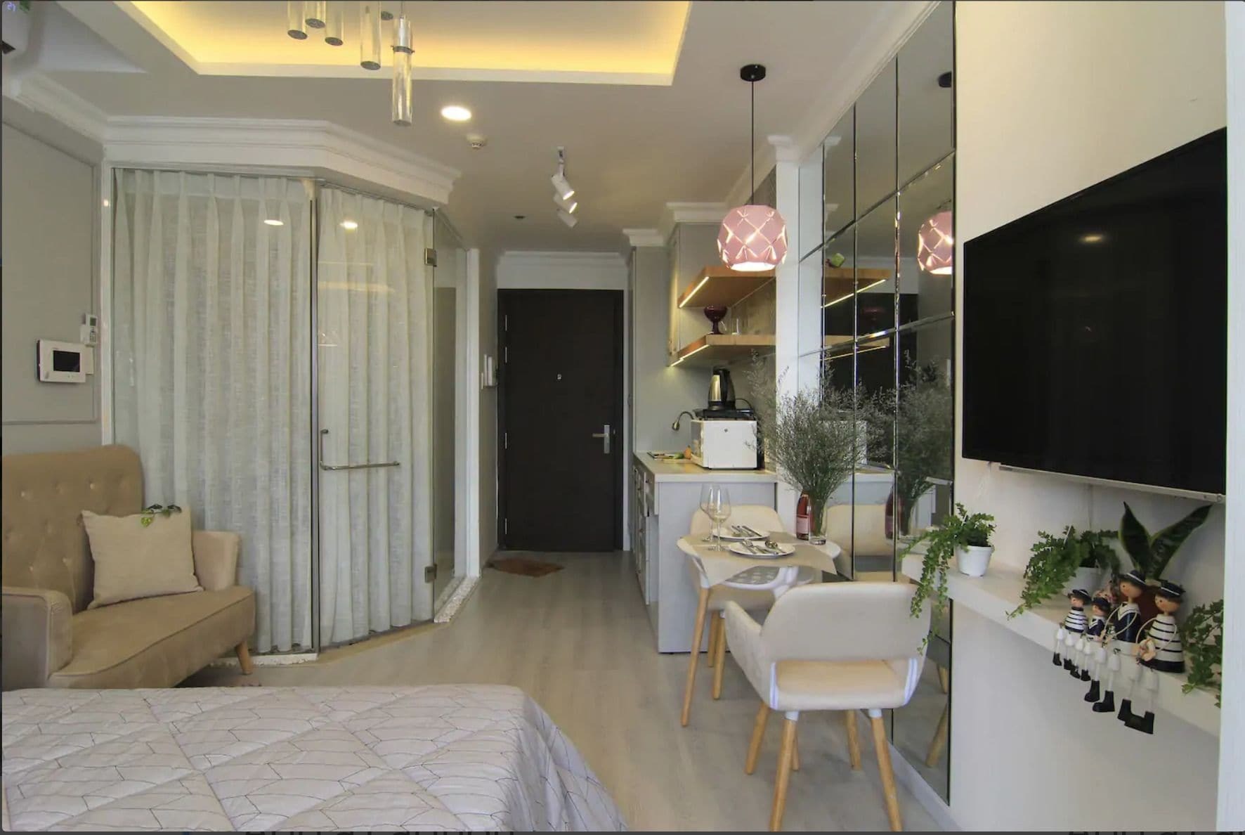 Cozrum Homes - Free Pool&gym - Rivergate Apartment