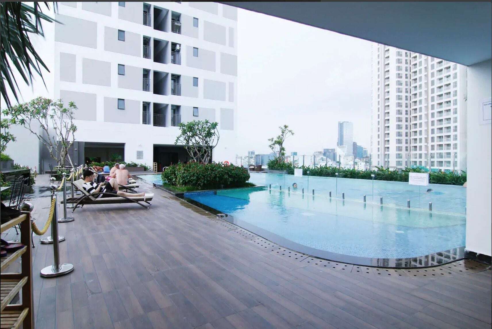 Cozrum Homes - Free Pool&gym - Rivergate * Ho Chi Minh City