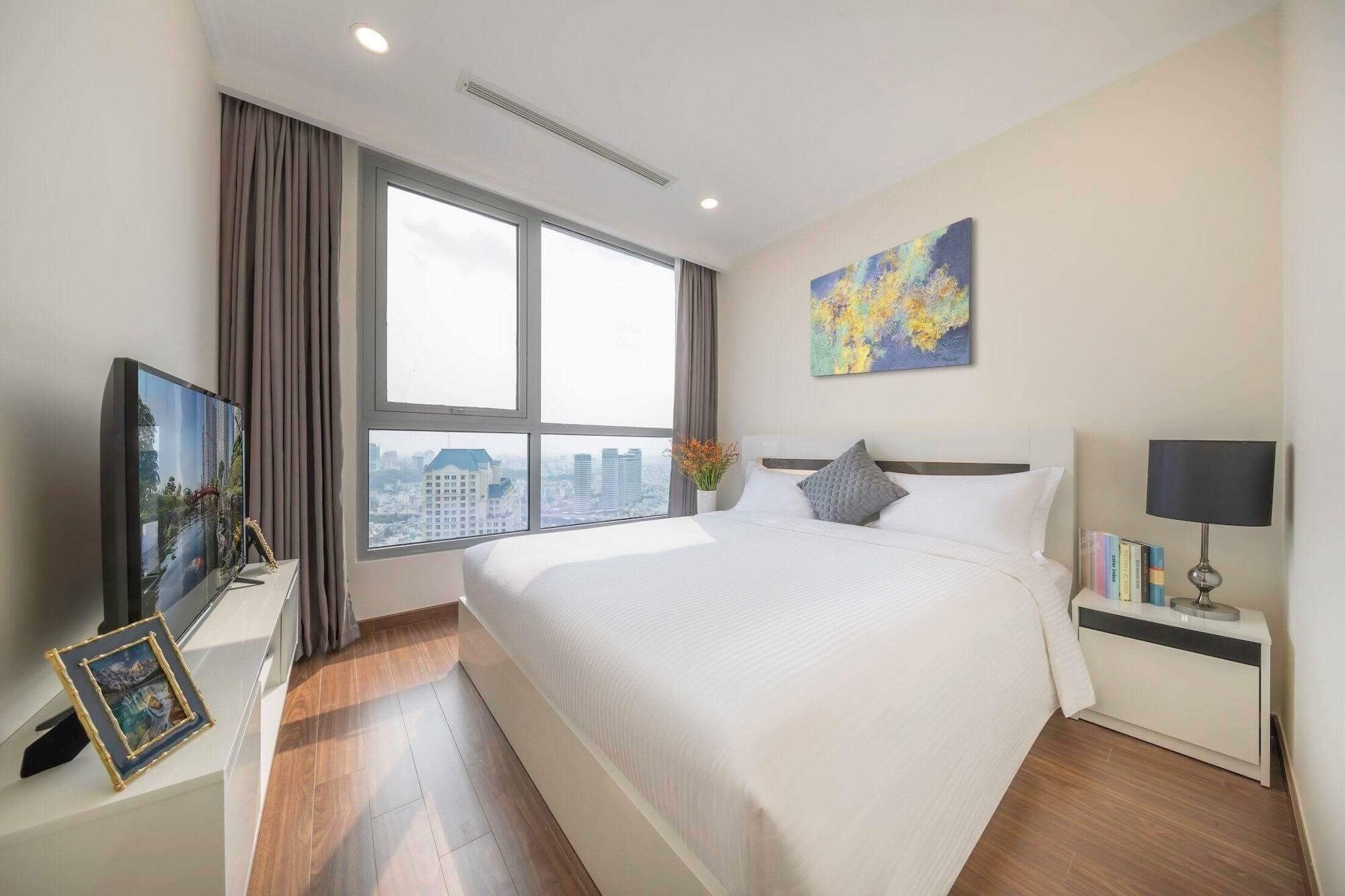 Apartment Homes By Christine Vinhomes Park *