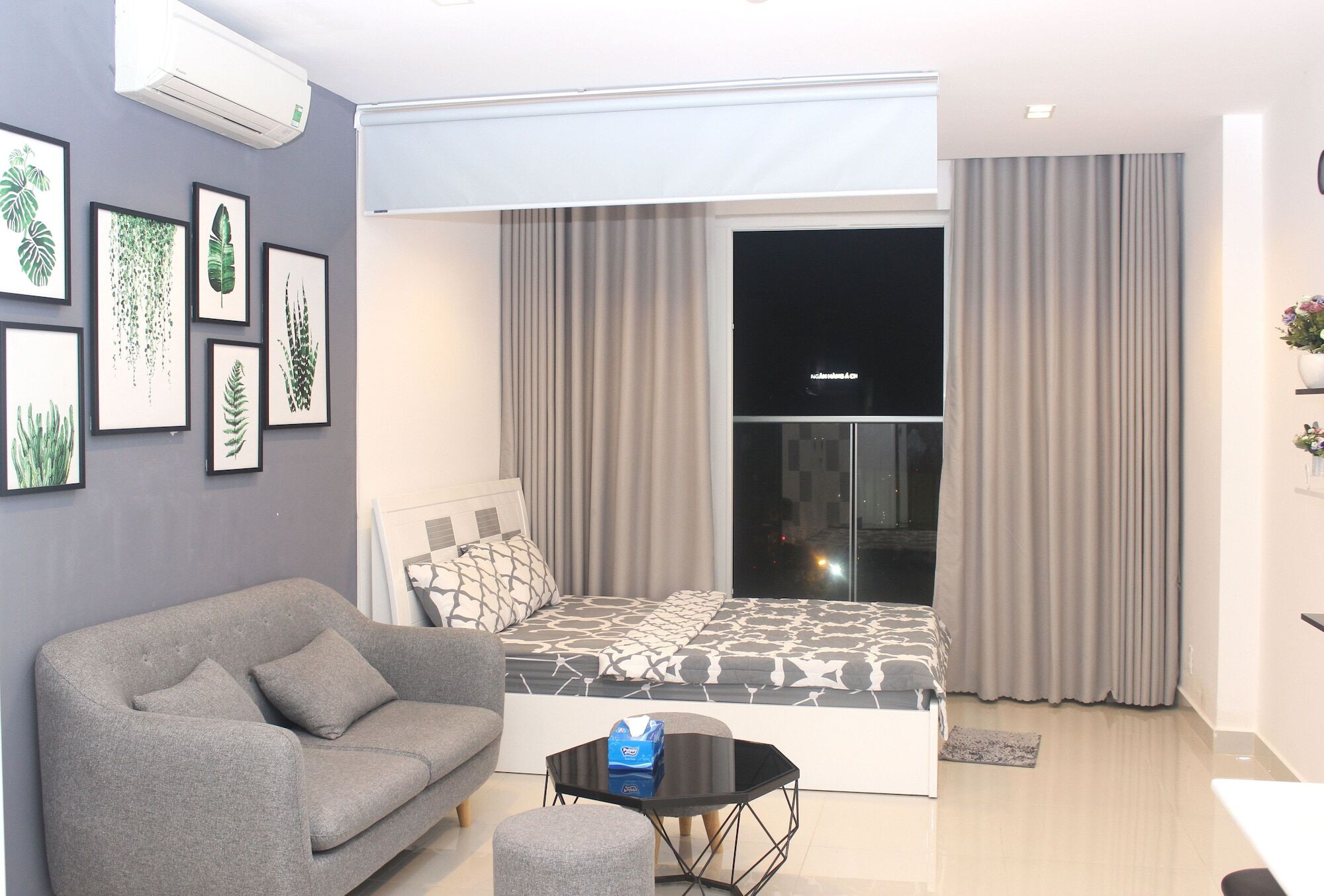Le Hieu At Sky Center