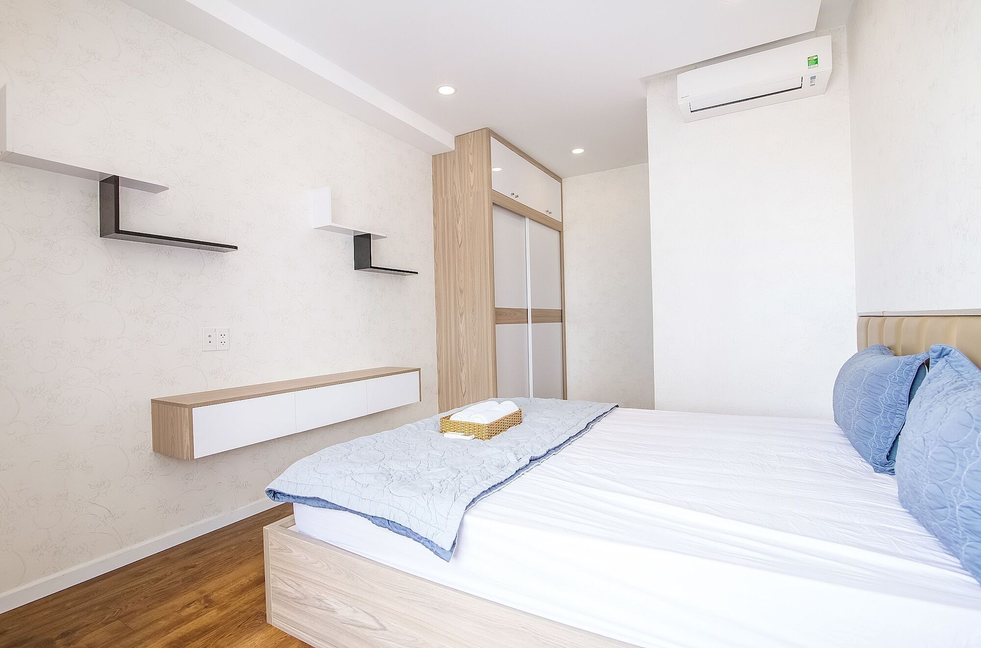 Henry Sunrise Apartment *