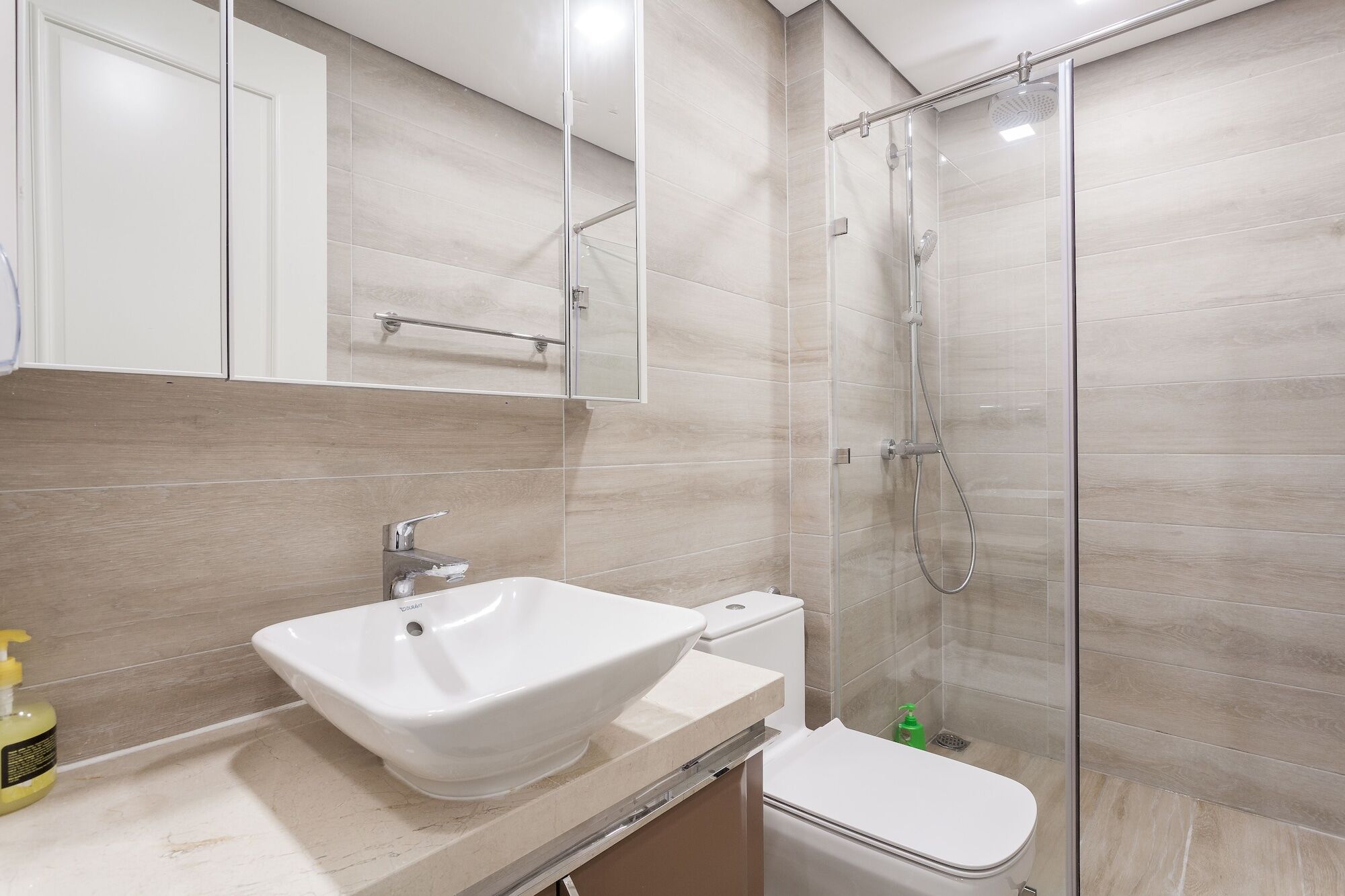Qq - Vinhome Golden River - D.1 Apartment Ho Chi Minh City