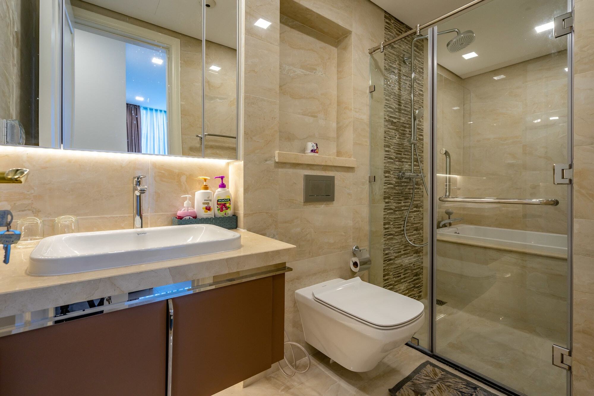 Apartment Qq - Vinhome Golden River - D.1