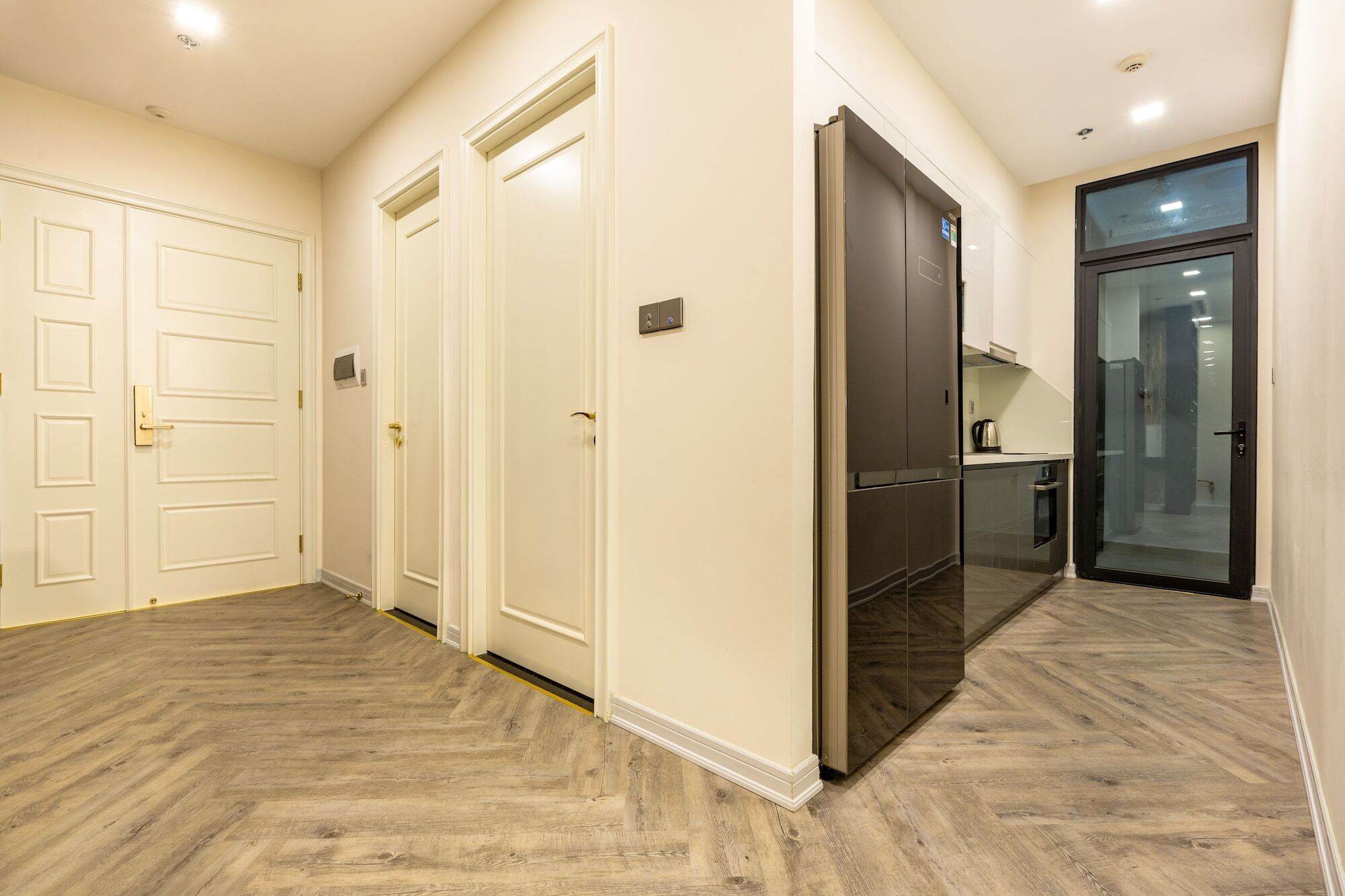 Qq - Vinhome Golden River - D.1 Apartment *