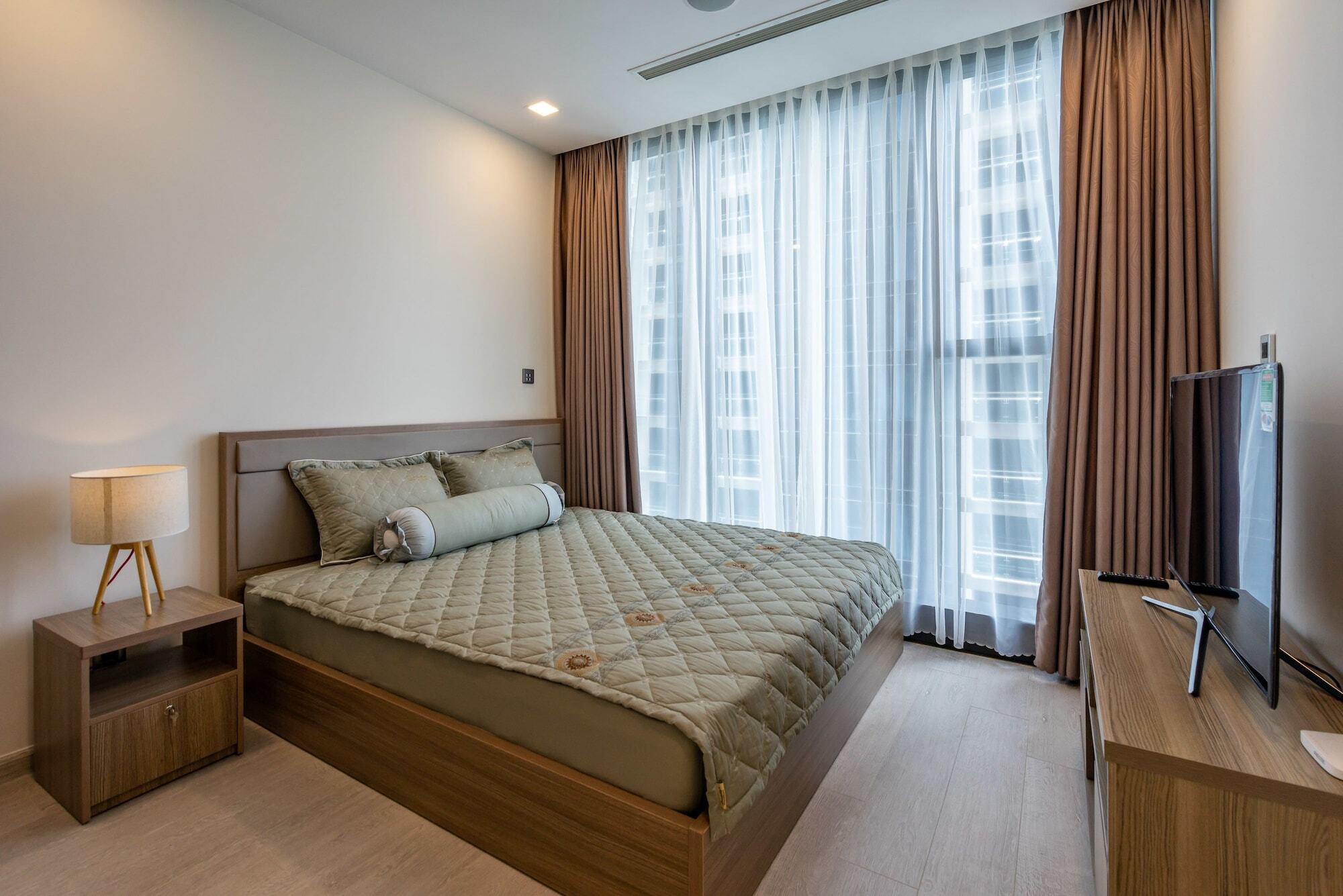 Qq - Vinhome Golden River - D.1 Apartment *