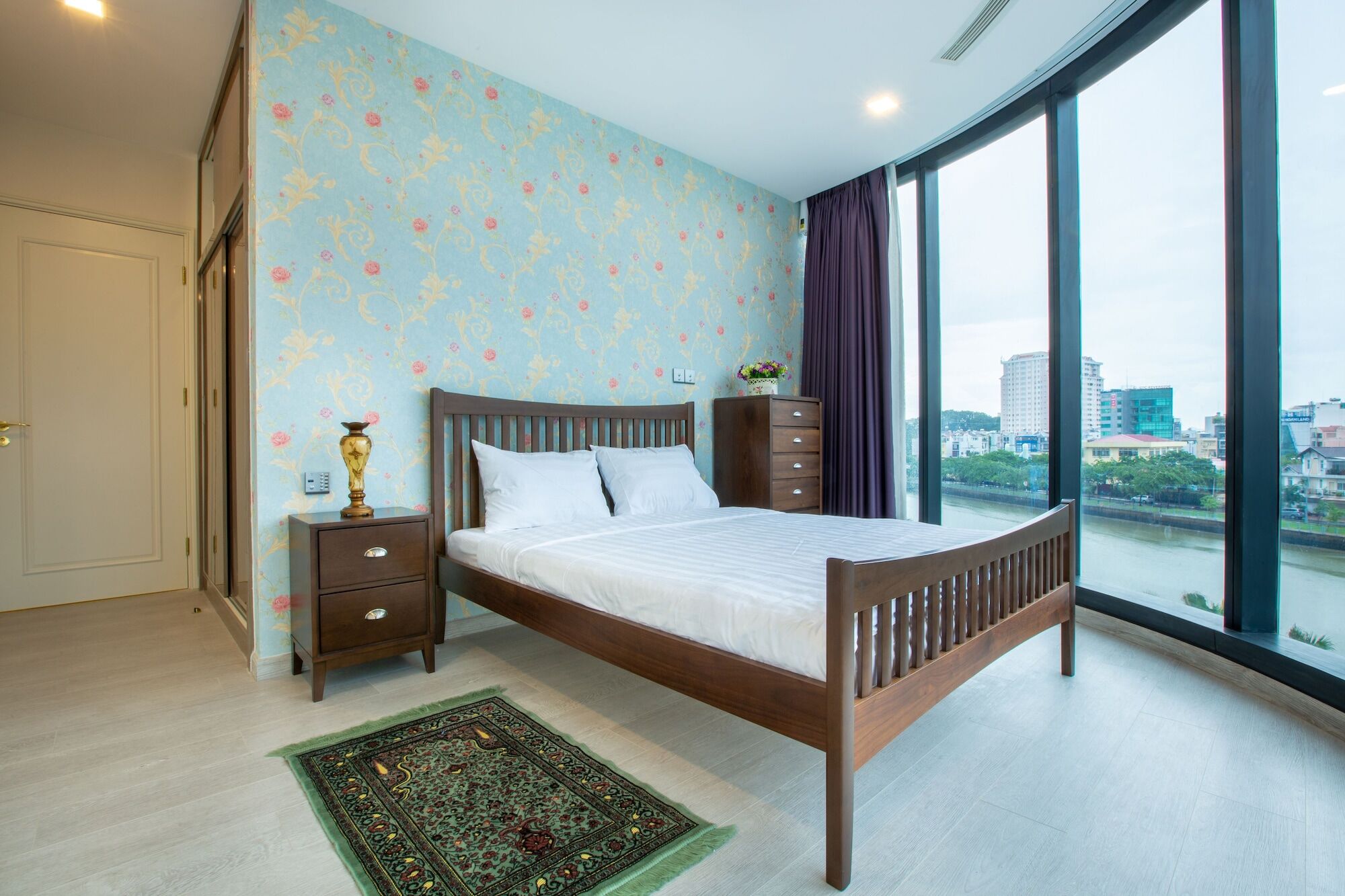 Apartment Qq - Vinhome Golden River - D.1