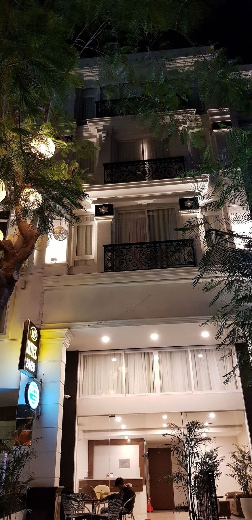 Secc 3 Aparthotel