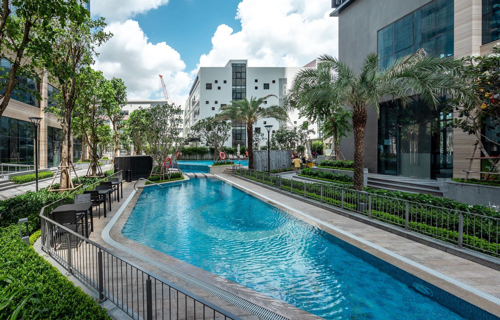 Qq - Vinhome Golden River - D.1 Apartment