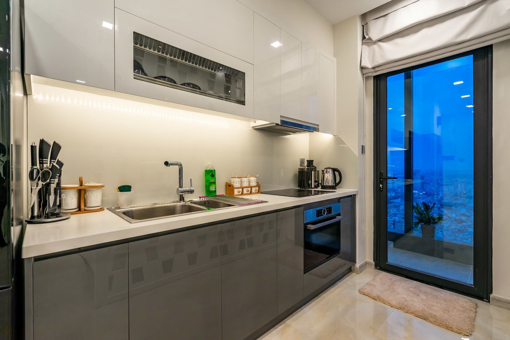 Apartment Qq - Vinhome Golden River - D.1 Ho Chi Minh City