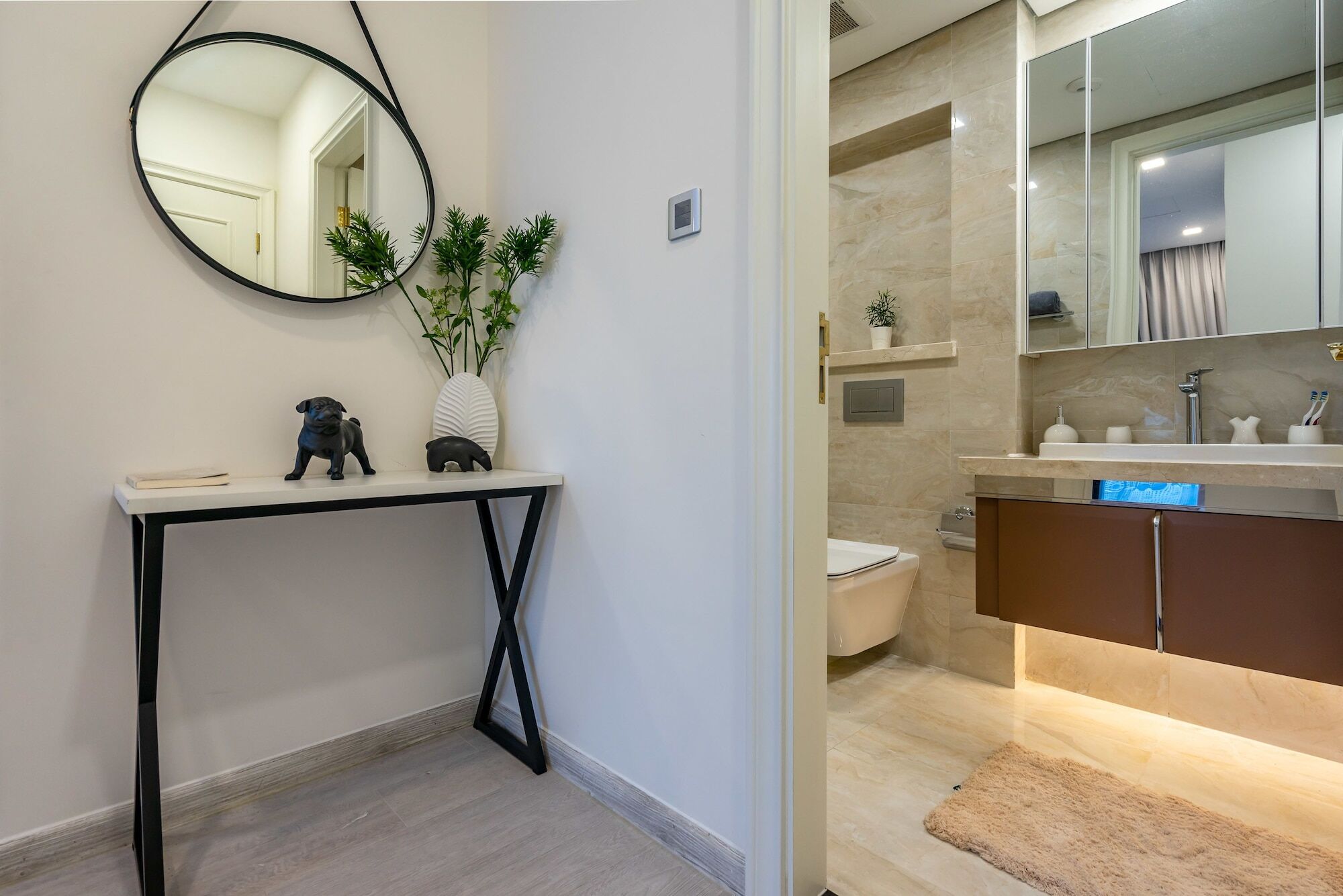 Apartment Qq - Vinhome Golden River - D.1
