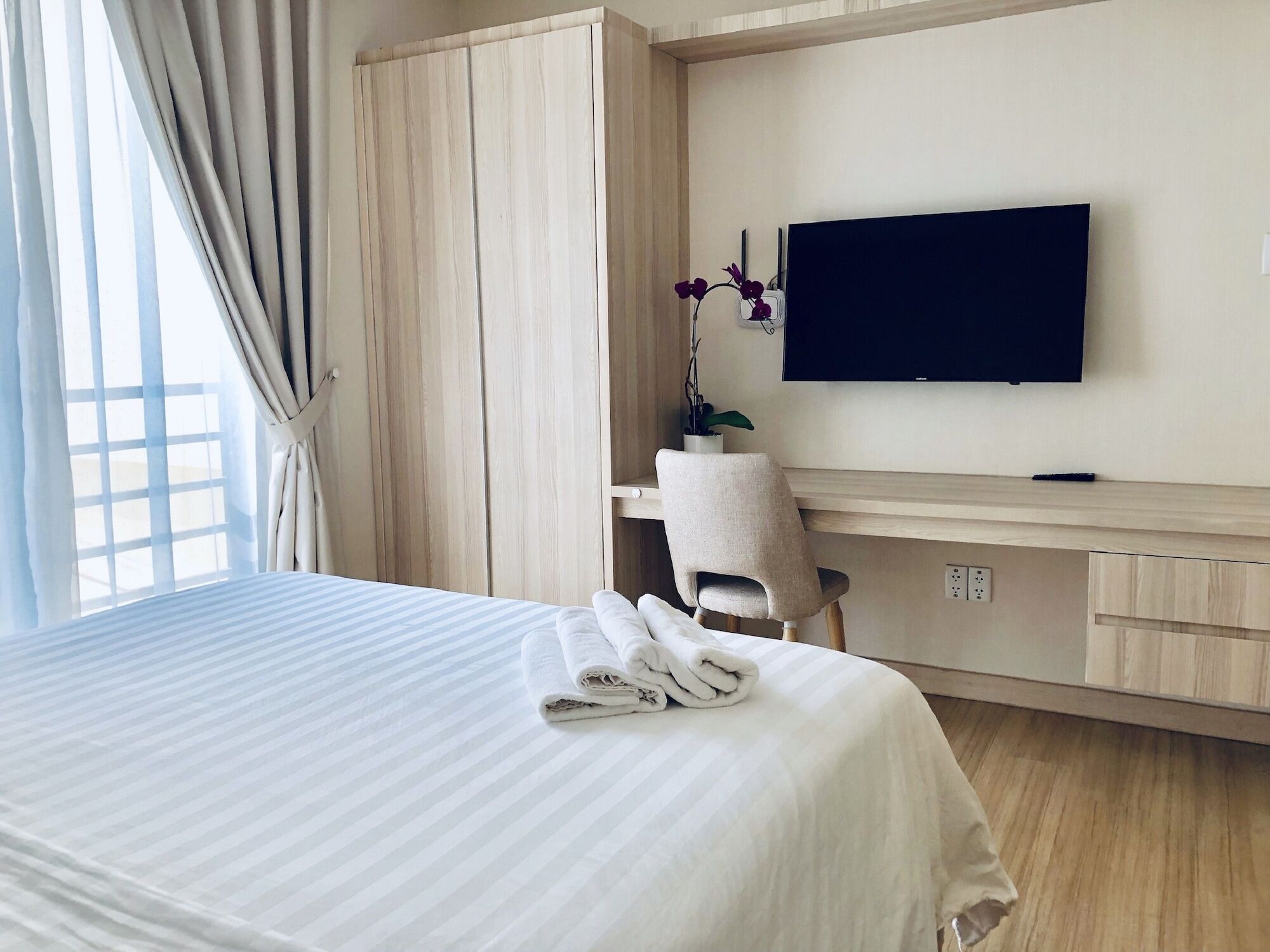 Golden Sands Service Apartment