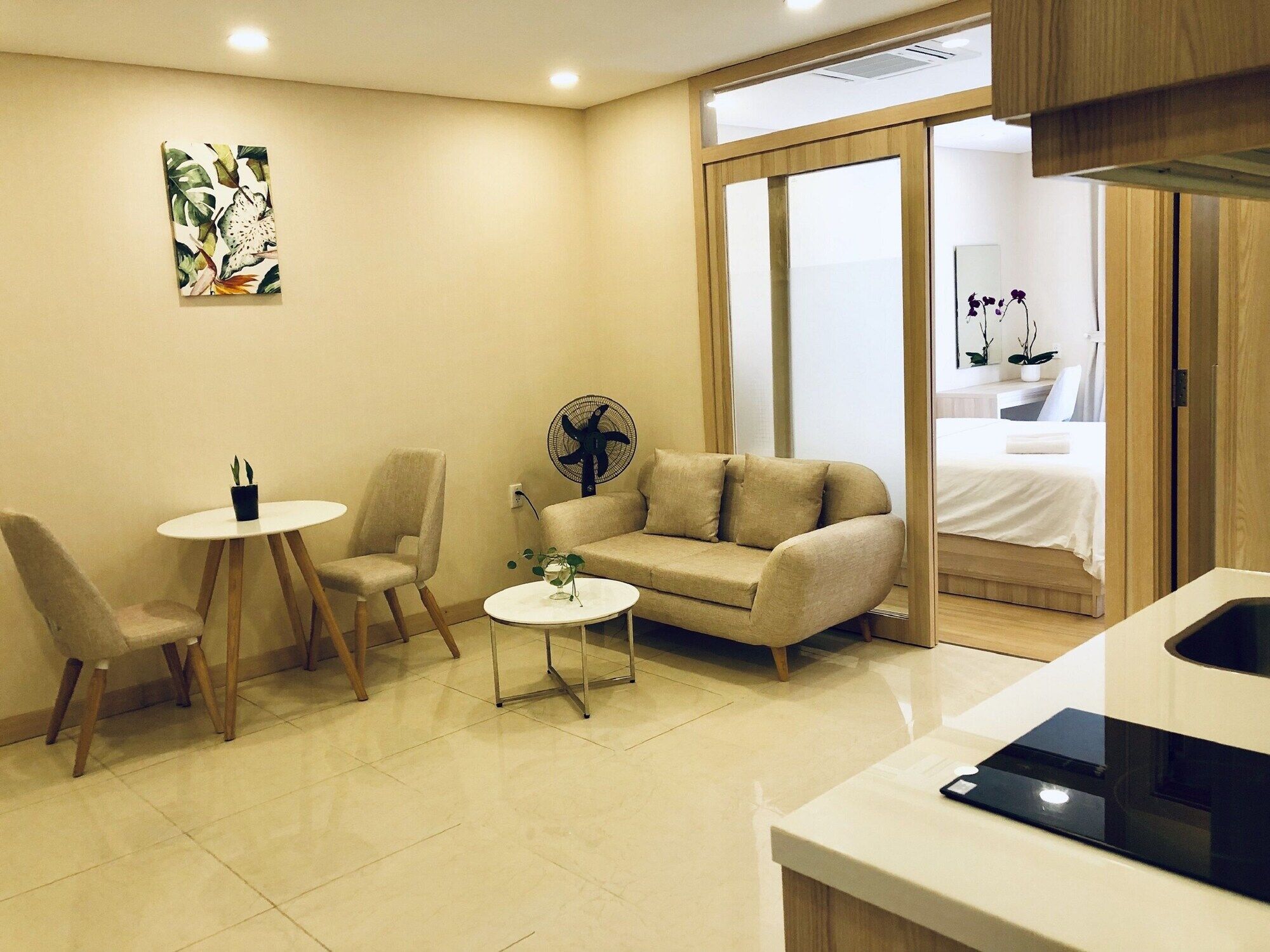 Golden Sands Service Apartment *