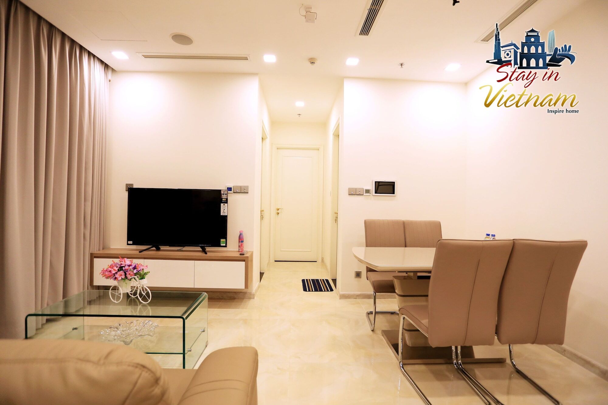In Vietnam Vinhomes Golden River TP. Hồ Chí Minh