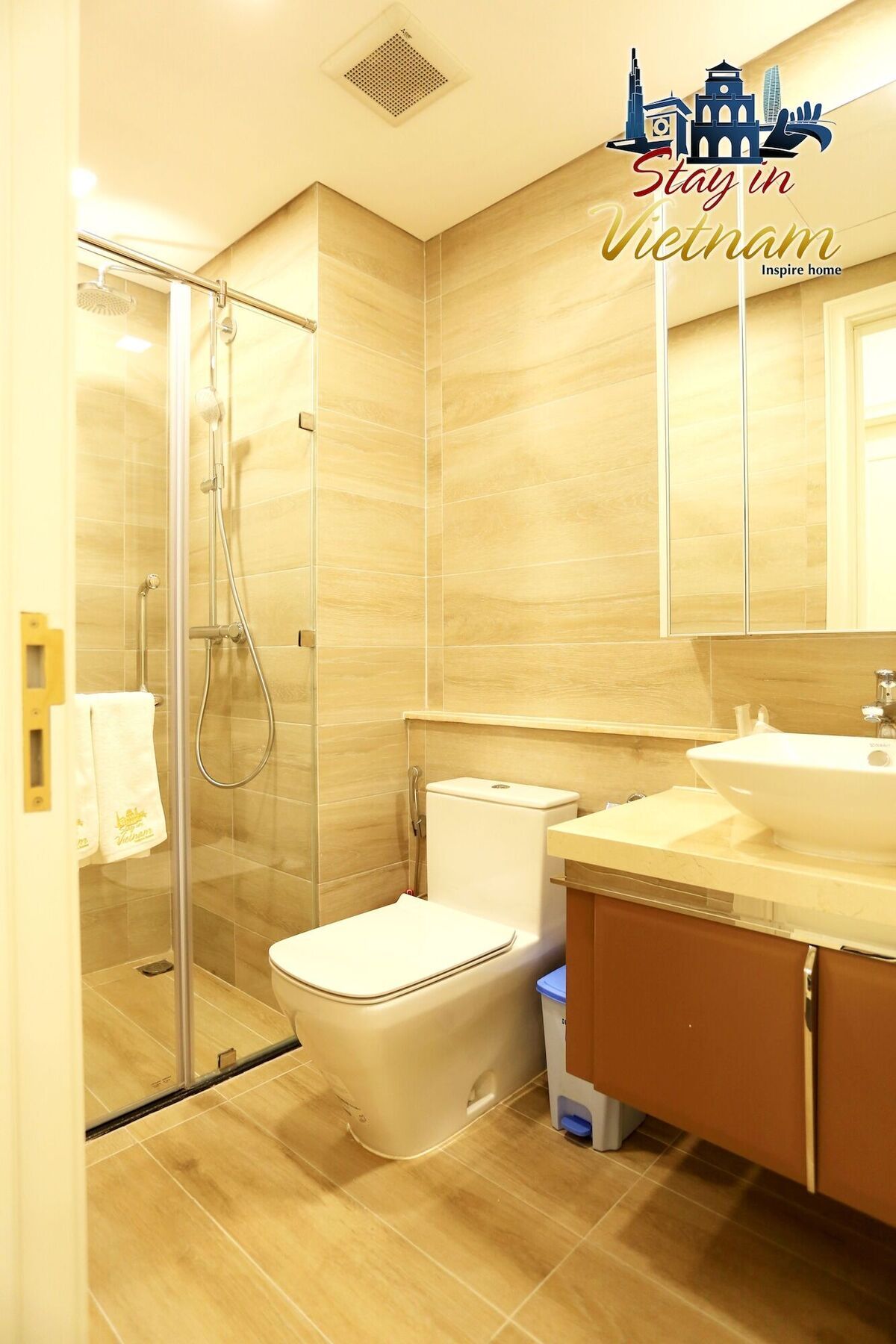 In Vietnam Vinhomes Golden River TP. Hồ Chí Minh