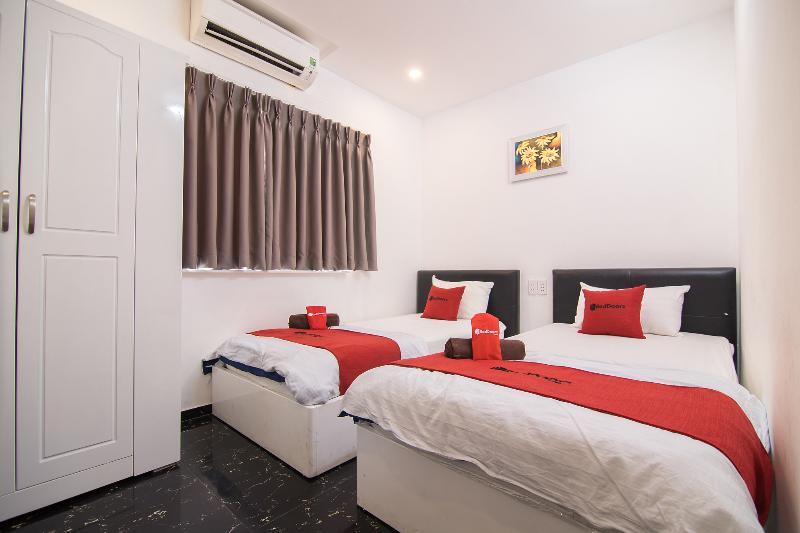 Hotel Reddoorz @ Bui Vien Walking Street 3 Ho Chi Minh City