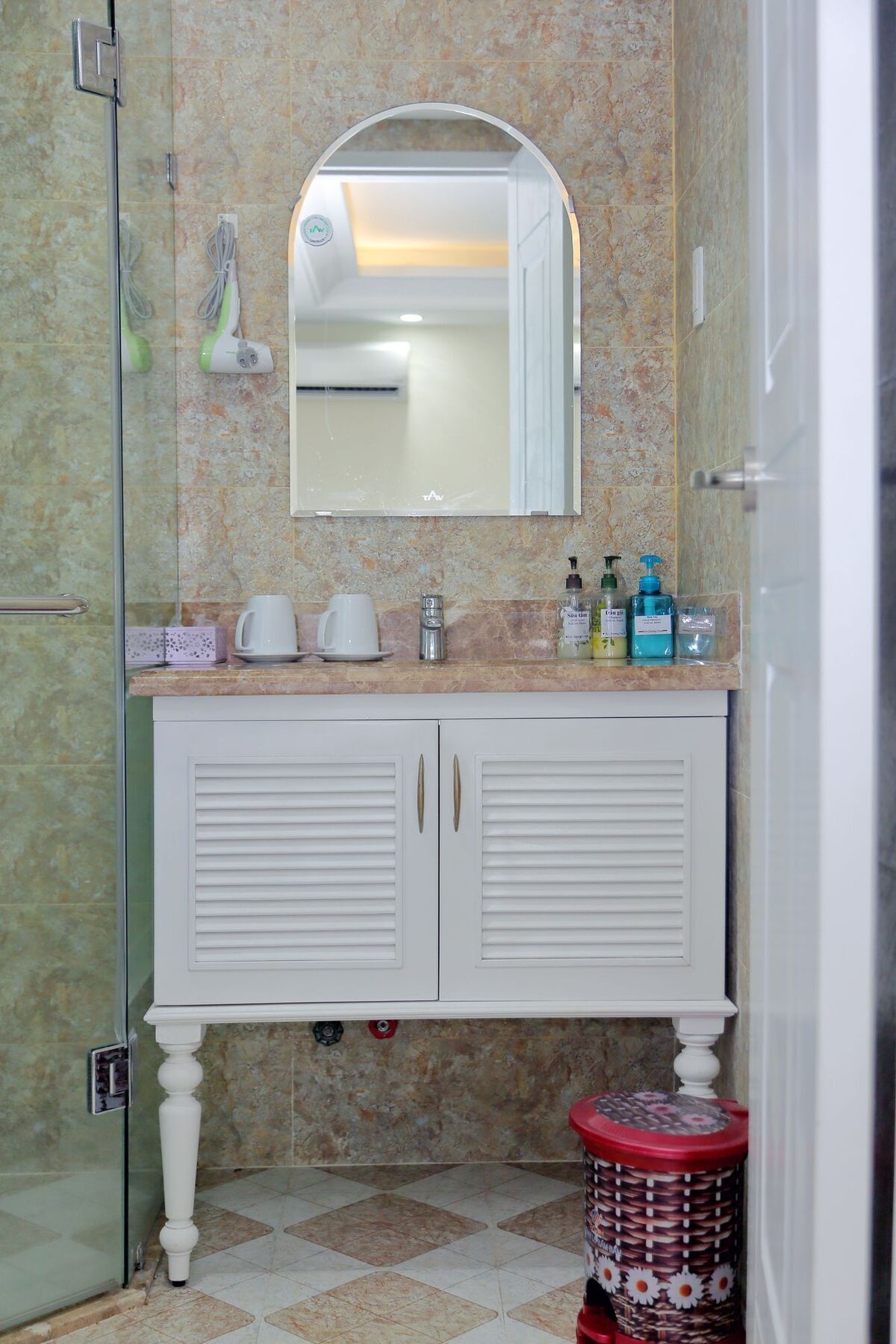 Hotel Sunshine - Phu My Hung 2*