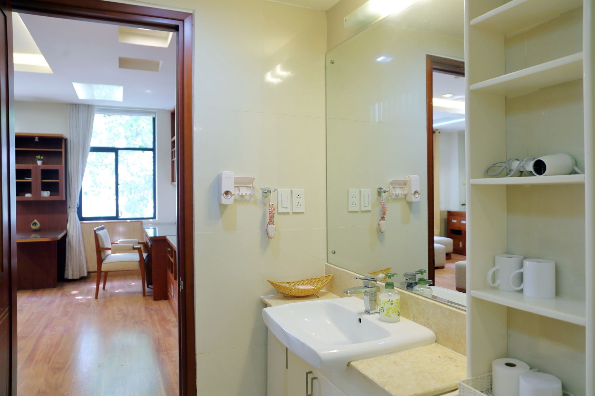 Hotel In Saigon - Phu My Hung 2 2*