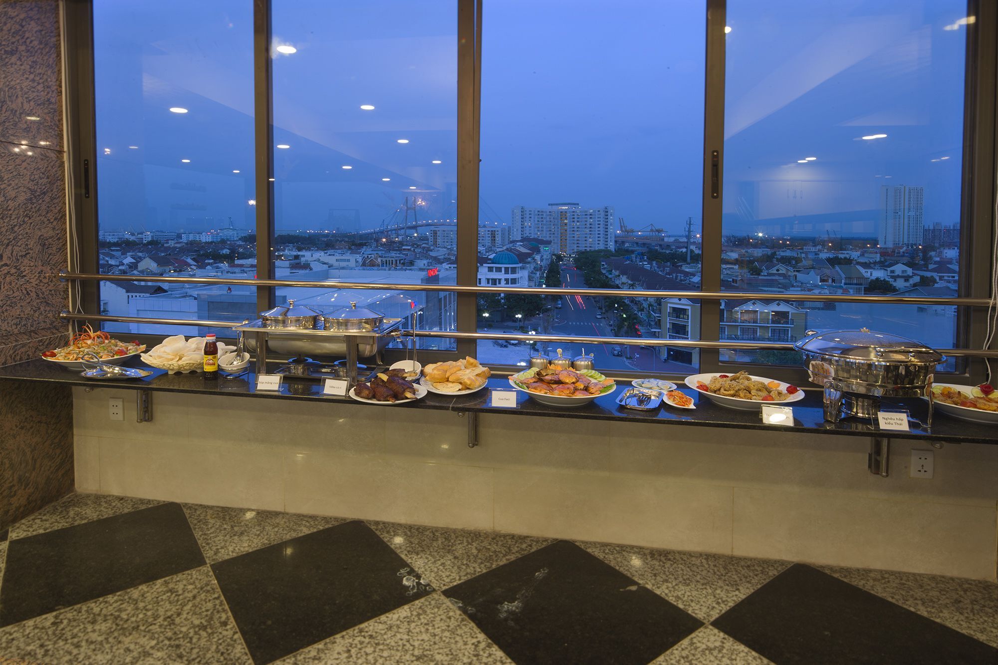 An Binh Hotel 3*