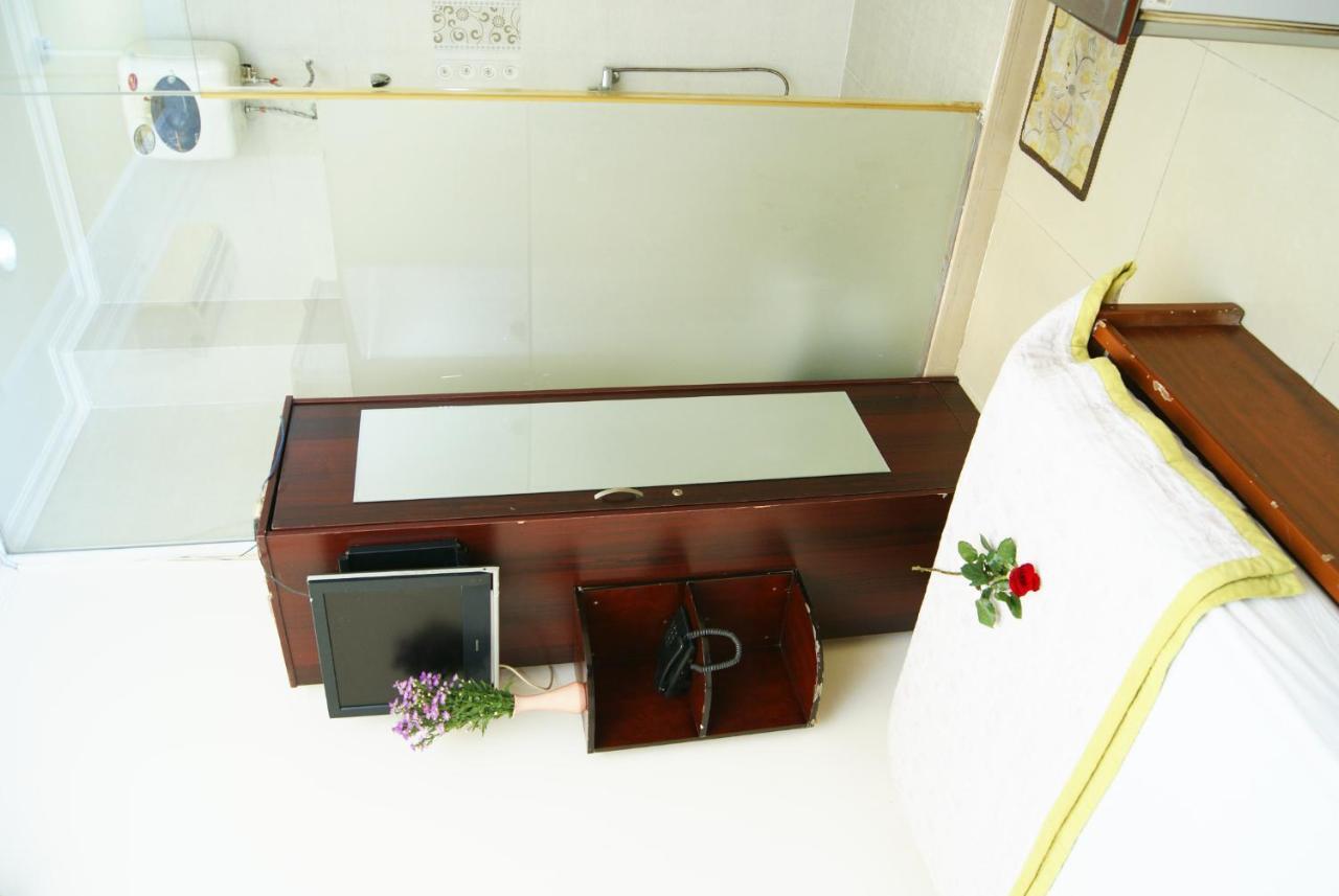 Mai Hotel *