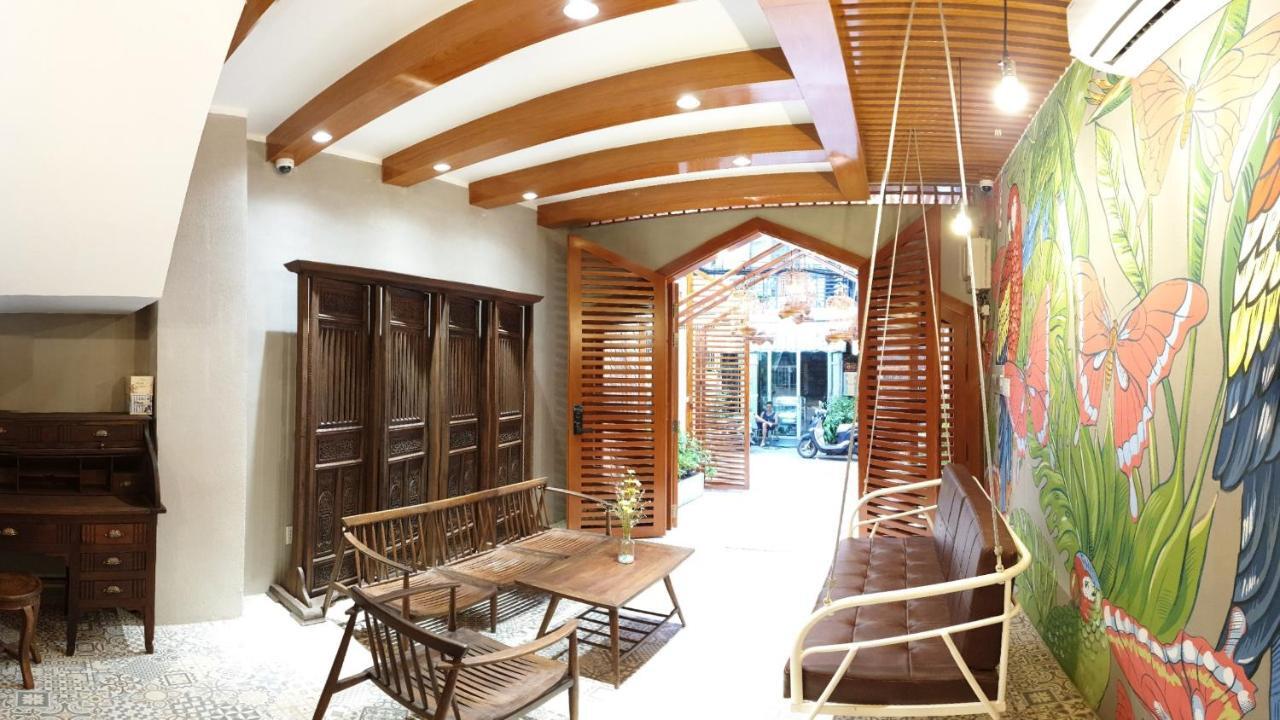 Saigon1984 Vintage Private District 1 With 6 Bedrooms And 6 Bathrooms Holiday home Ho Chi Minh City