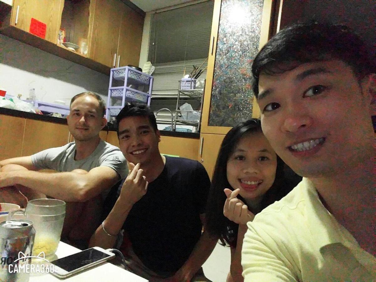 Happy House Homestay *