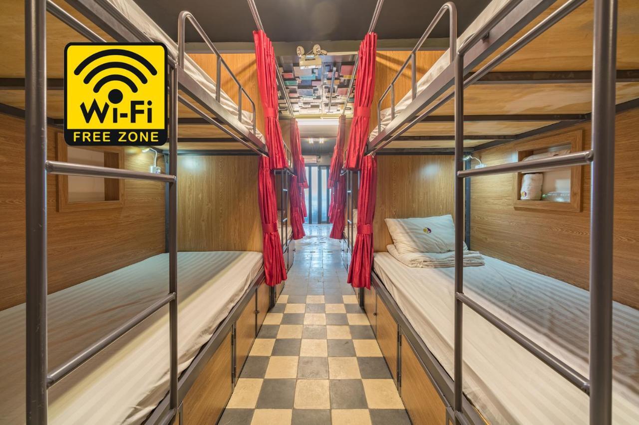 Capsule hotel 24h Saigon Ho Chi Minh City