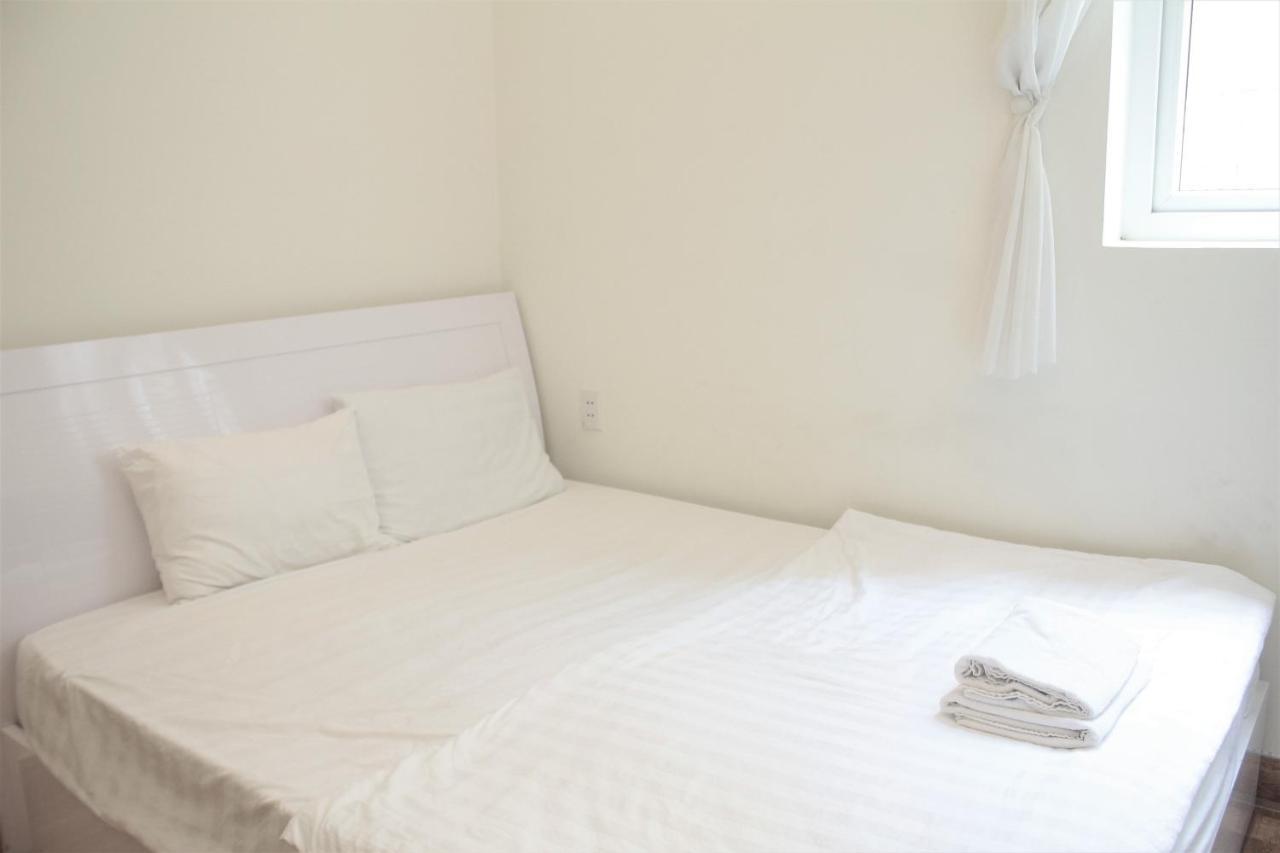 Auhome Minimalist * Ho Chi Minh City