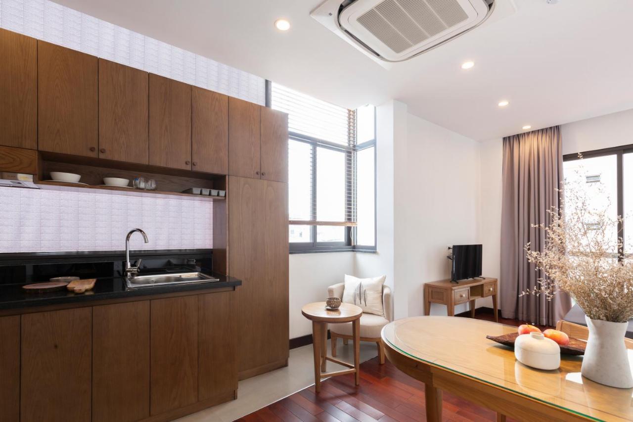 Auhome - Wooden Apartment Ho Chi Minh City