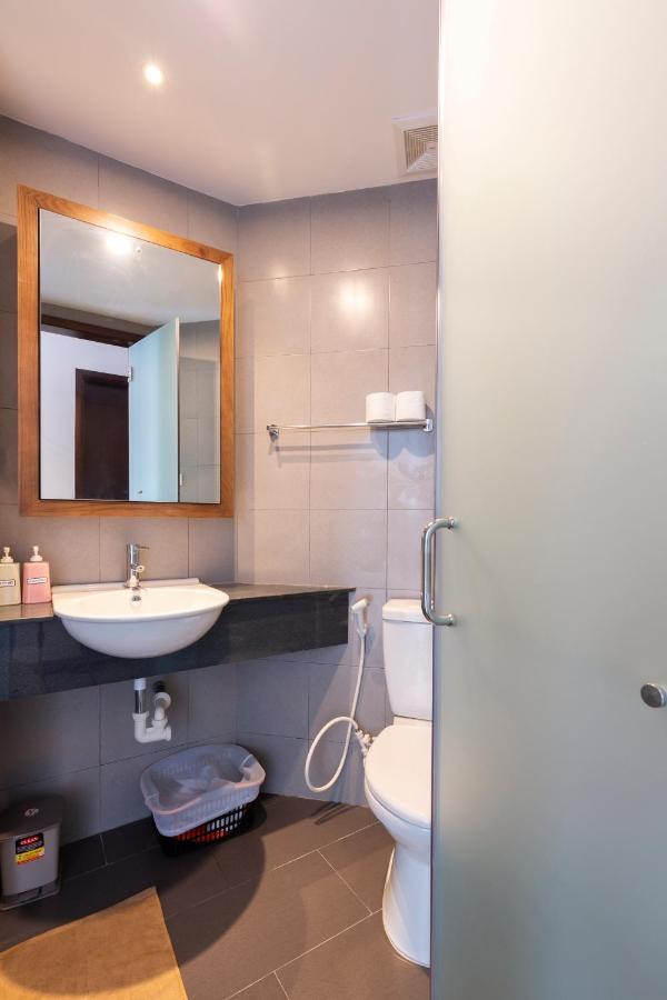 Auhome - Wooden Apartment Ho Chi Minh City