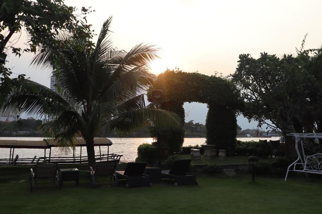Saigon Riverside Retreat Hotel 3*