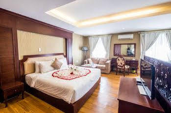 Crown Diamond - Phu My Hung District 7 Hotel *