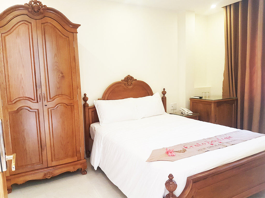 Erato Boutique Hotel 2*