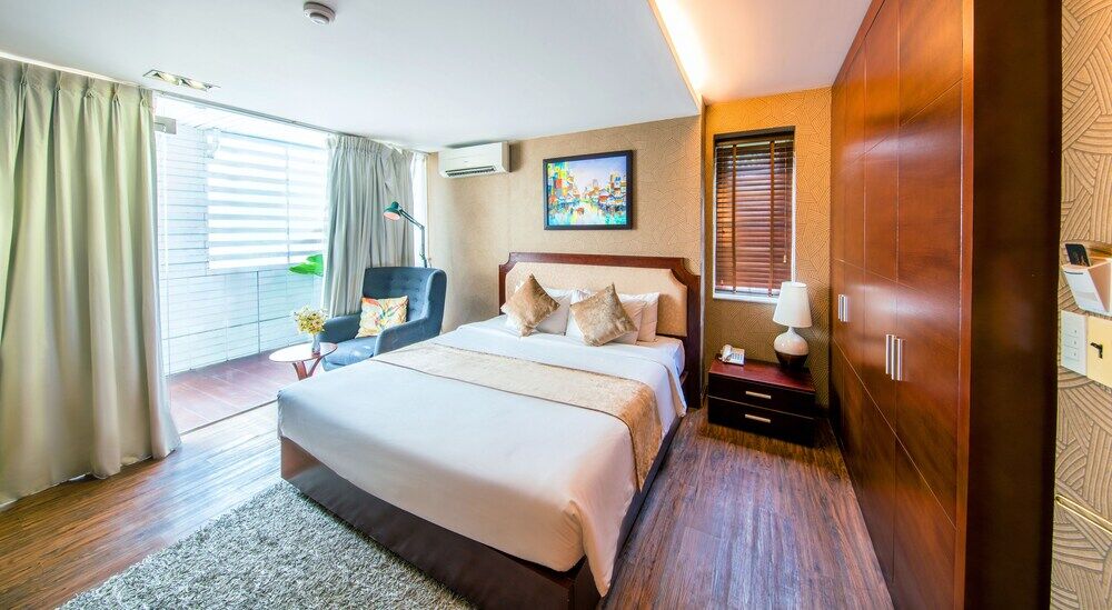 Hotel Crown Diamond - Phu My Hung District 7