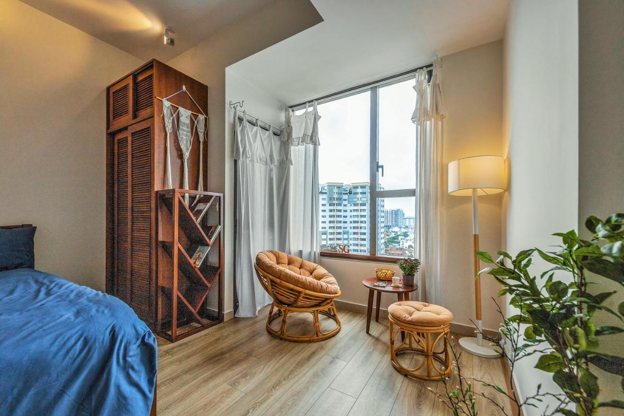 Soho - Saigon Central, 5-min-to-bui Vien Street Apartment *