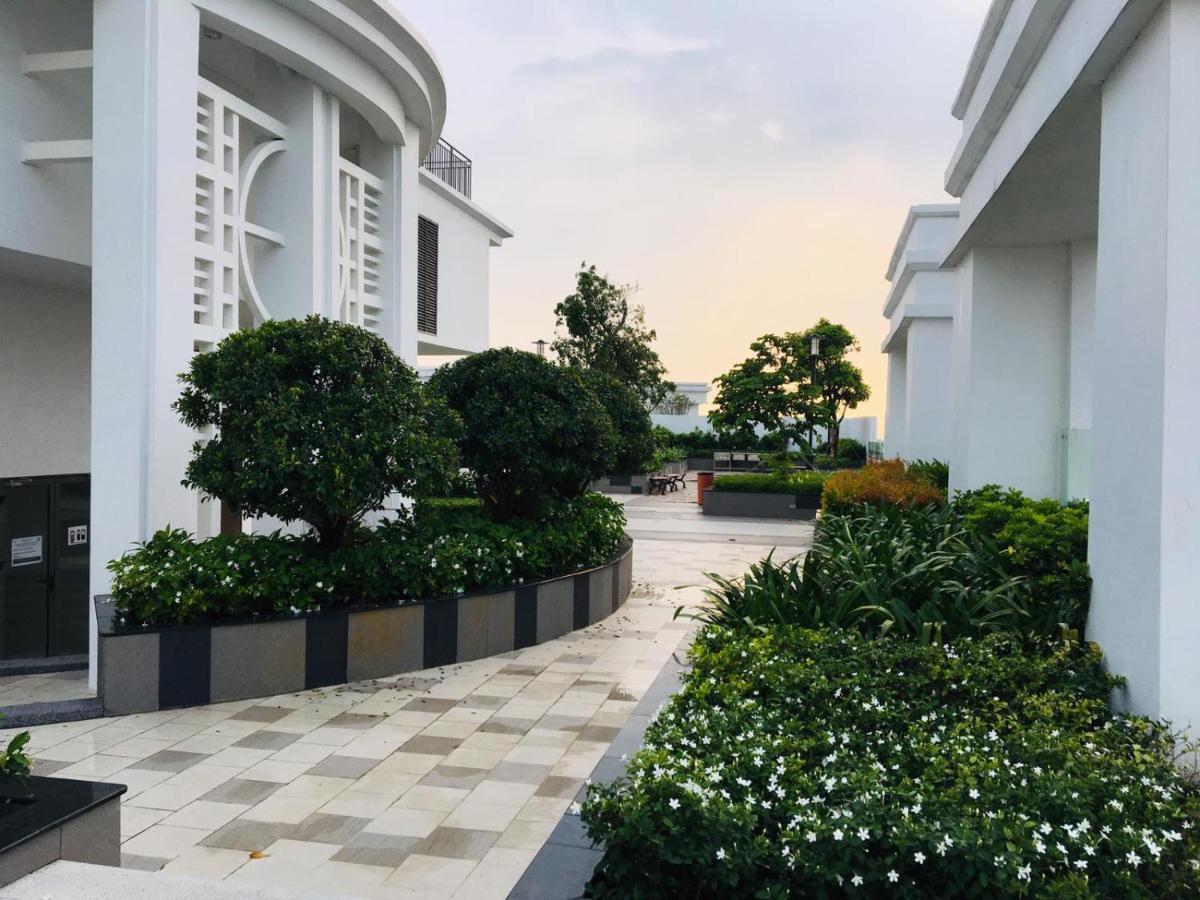 Gold Bee Dormitary Service Guest house *